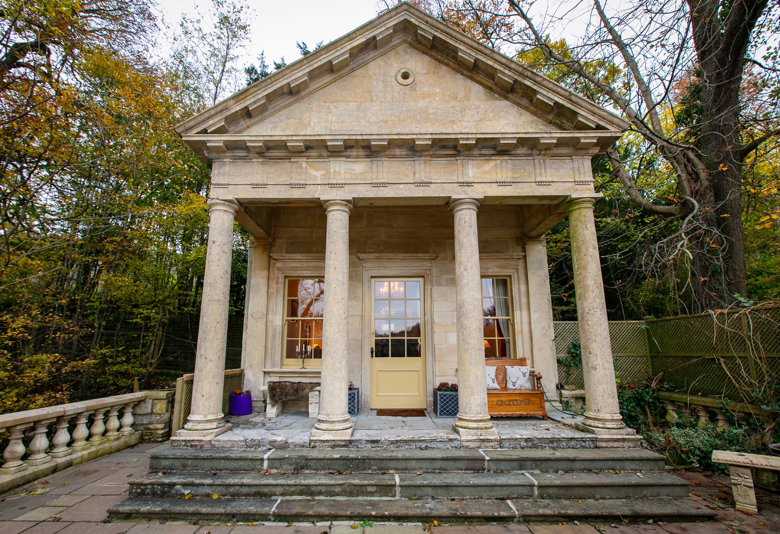 Orchardleigh Boathouse - Image 1