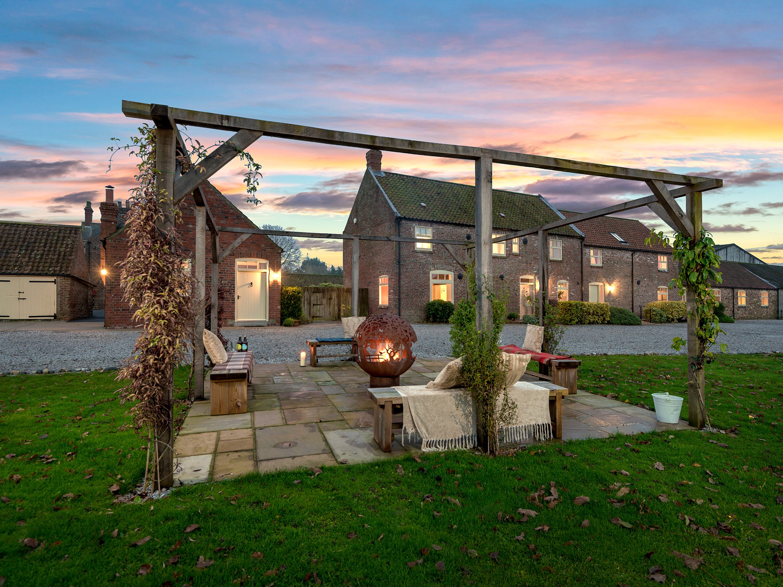 Broadgate Farm Cottages