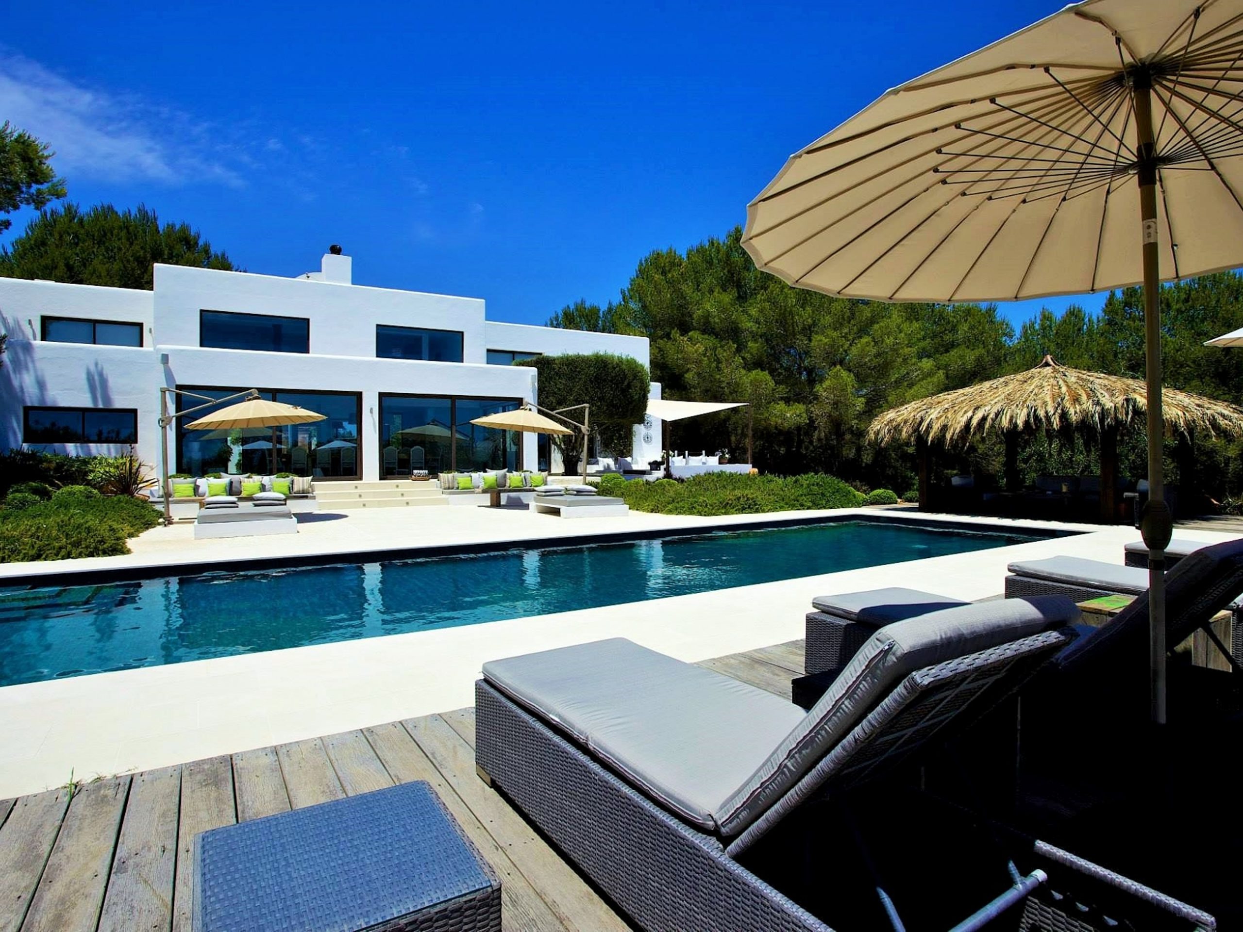 The White Villa