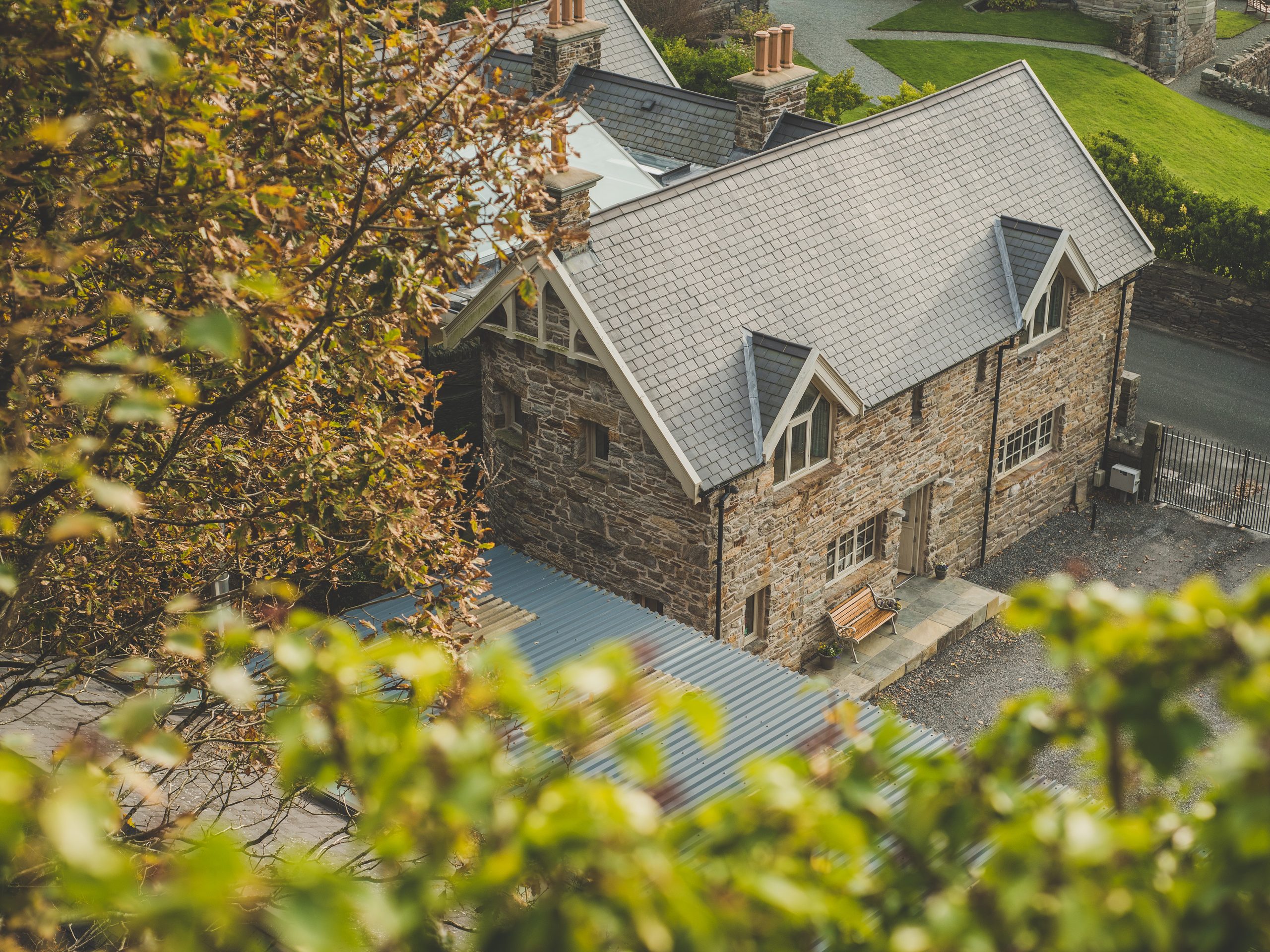 Coes Faen Spa Lodge