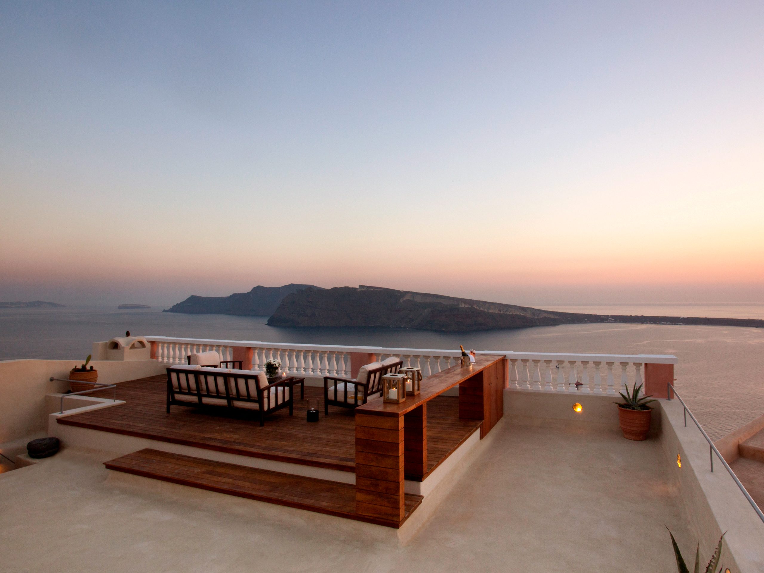 Oia Mansion