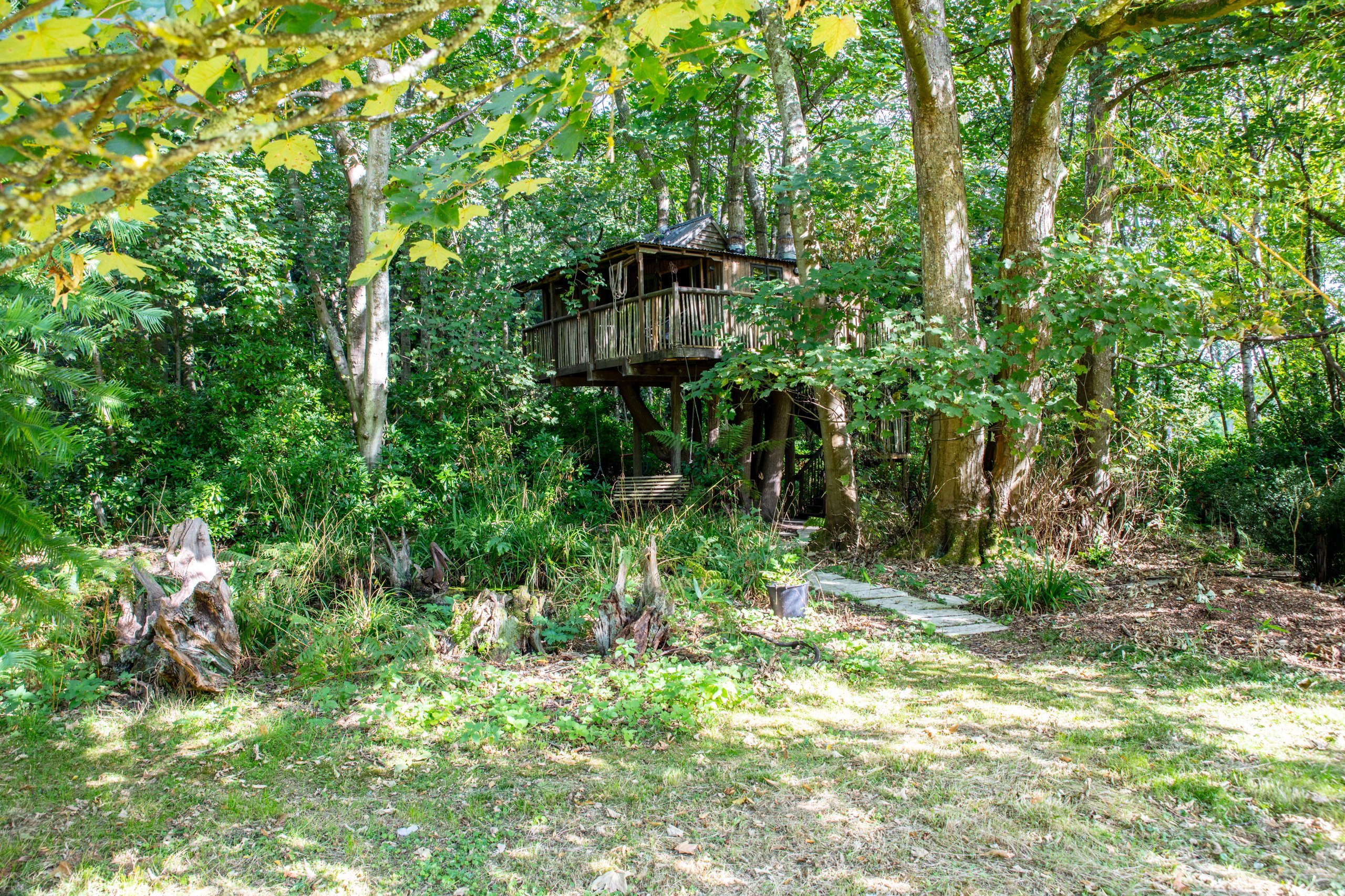 The Treehouse at Castle Cottage