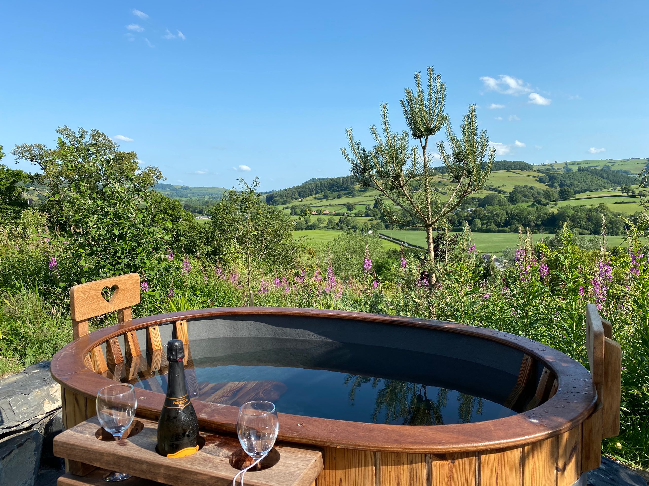 Oaklands Glamping - Luxury Safari Tents