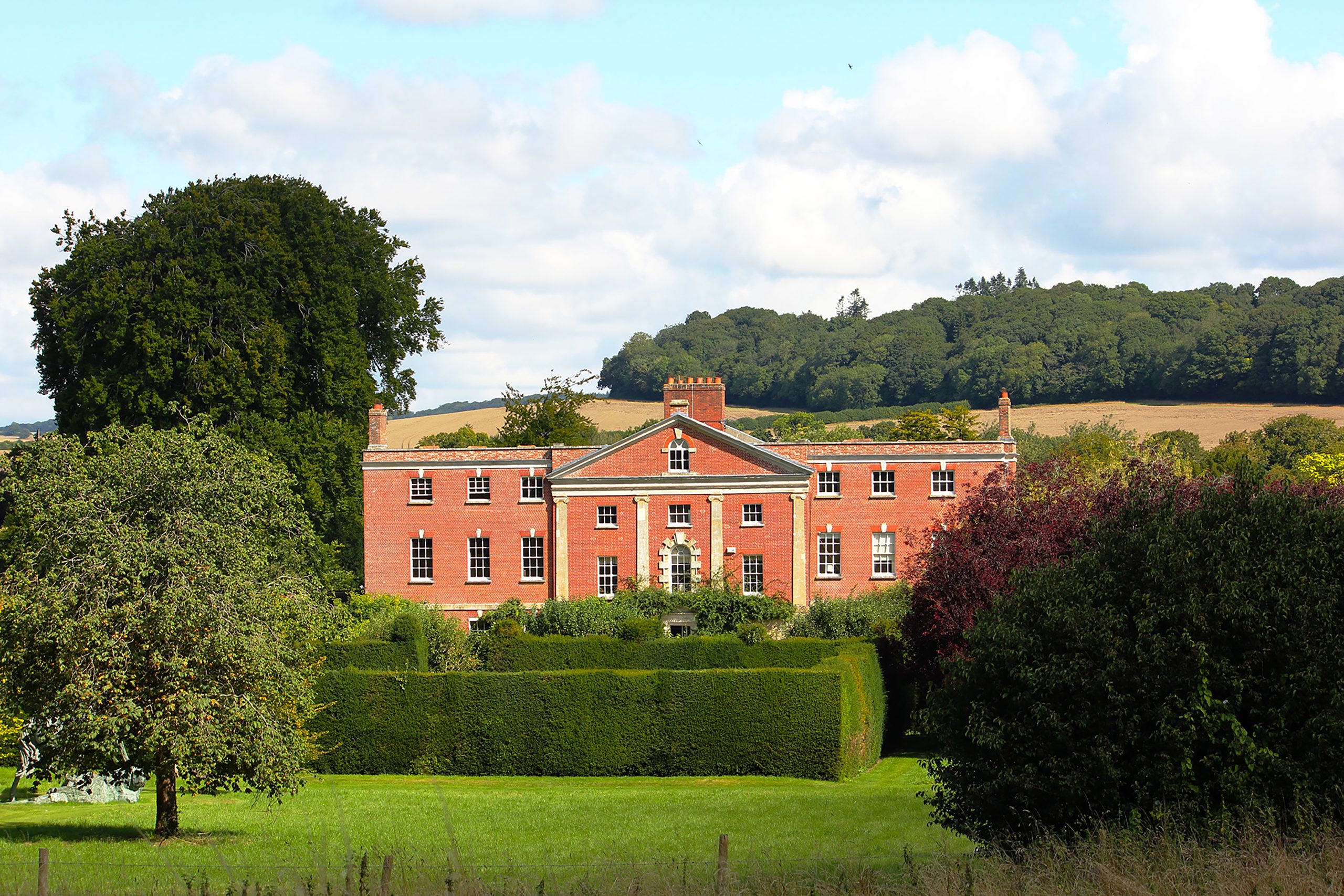 Cranborne Lodge Country House - Image 1