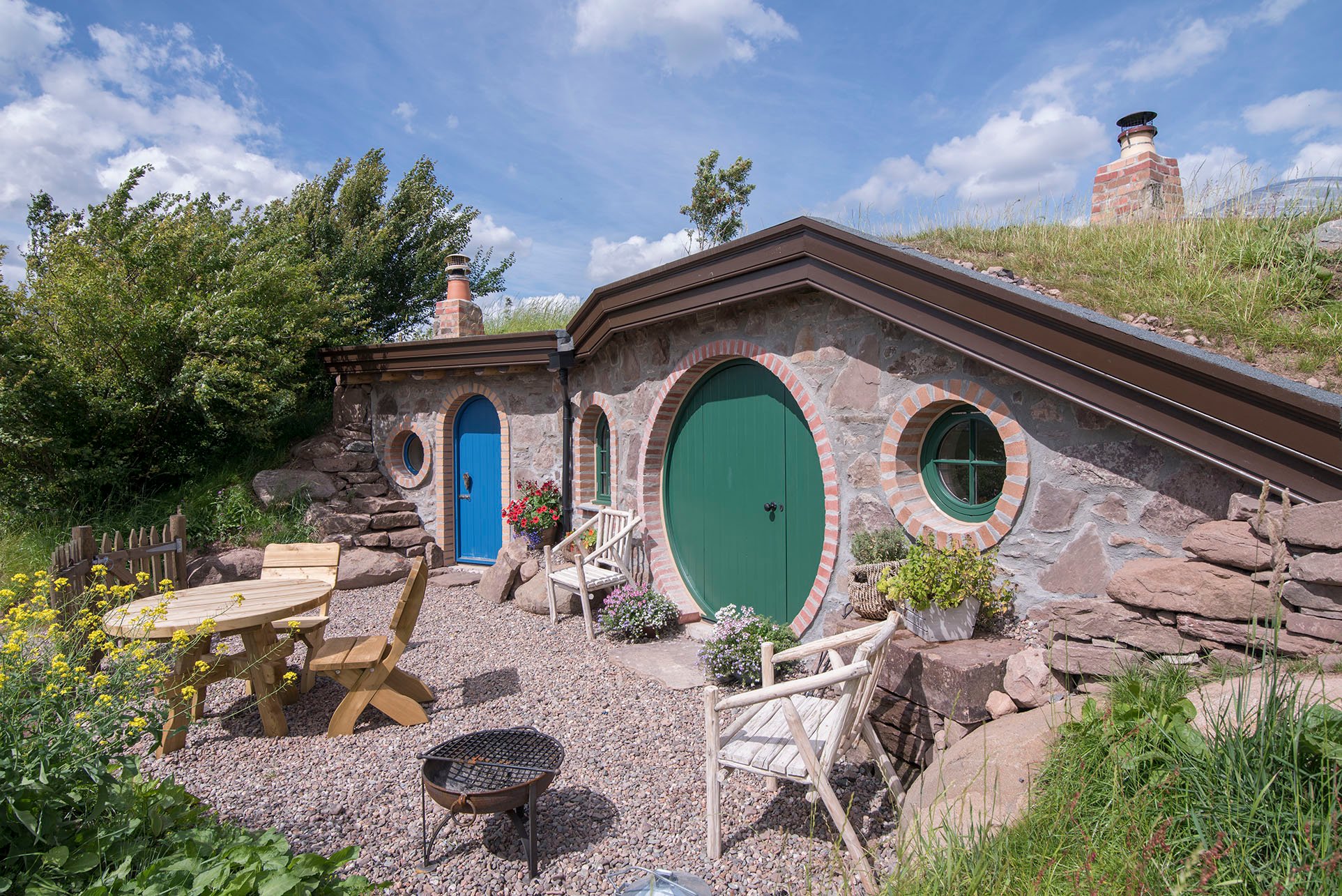 Craighead Howfs - Hobbit Howfs