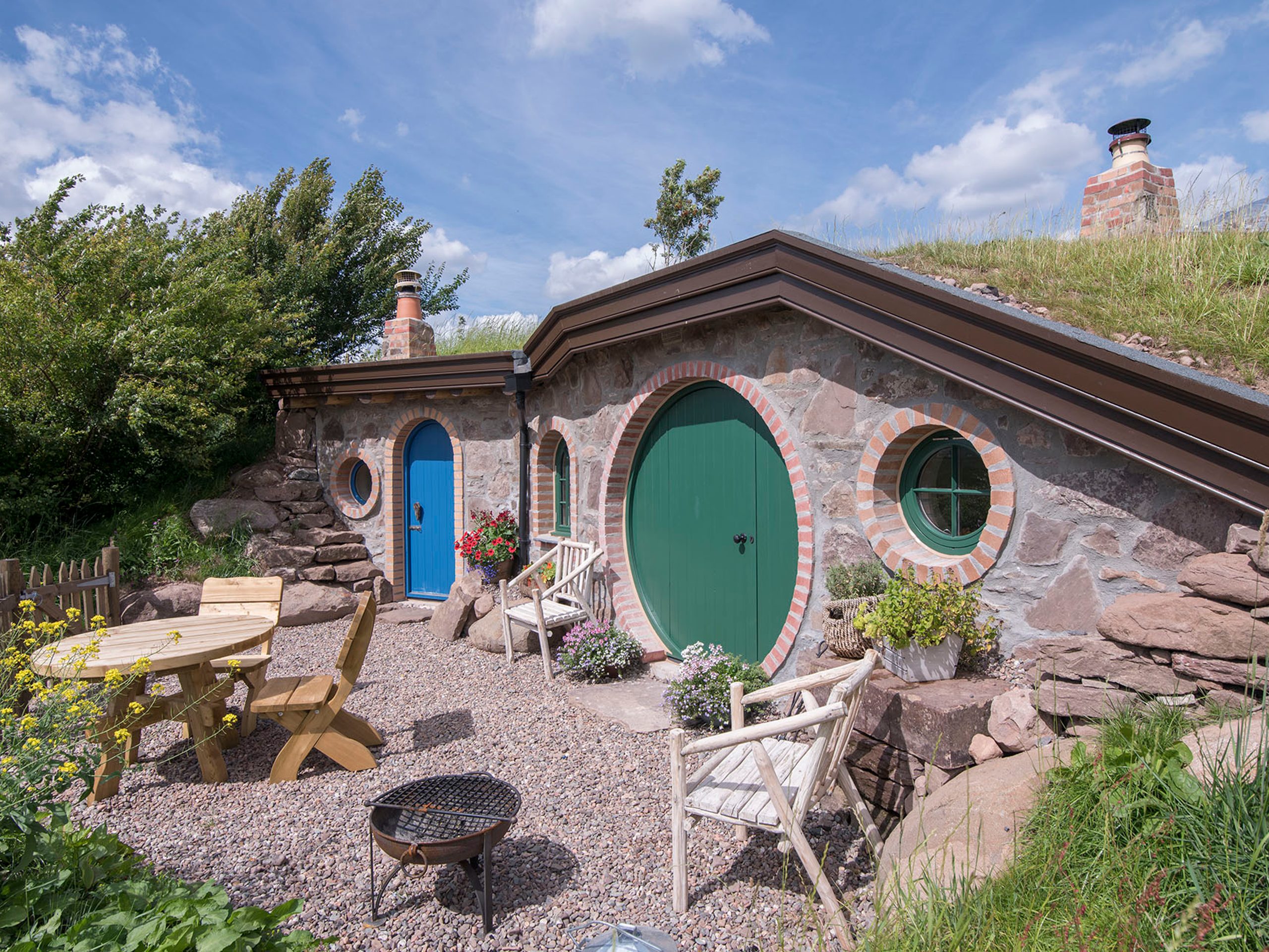 Craighead Howfs - Hobbit Howfs