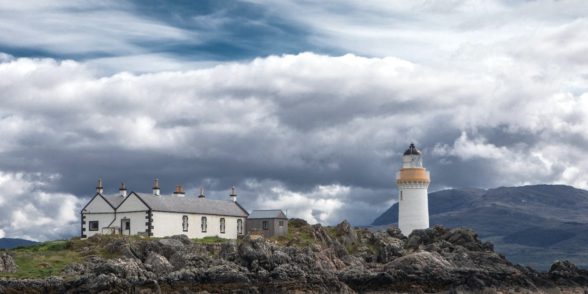 Eilean Sionnach Lighthouse Cottage