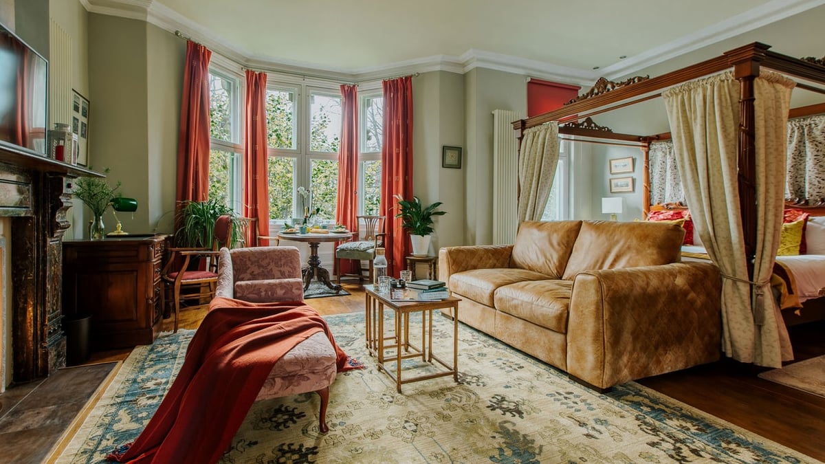 The Decadent Suite in Cardiff
