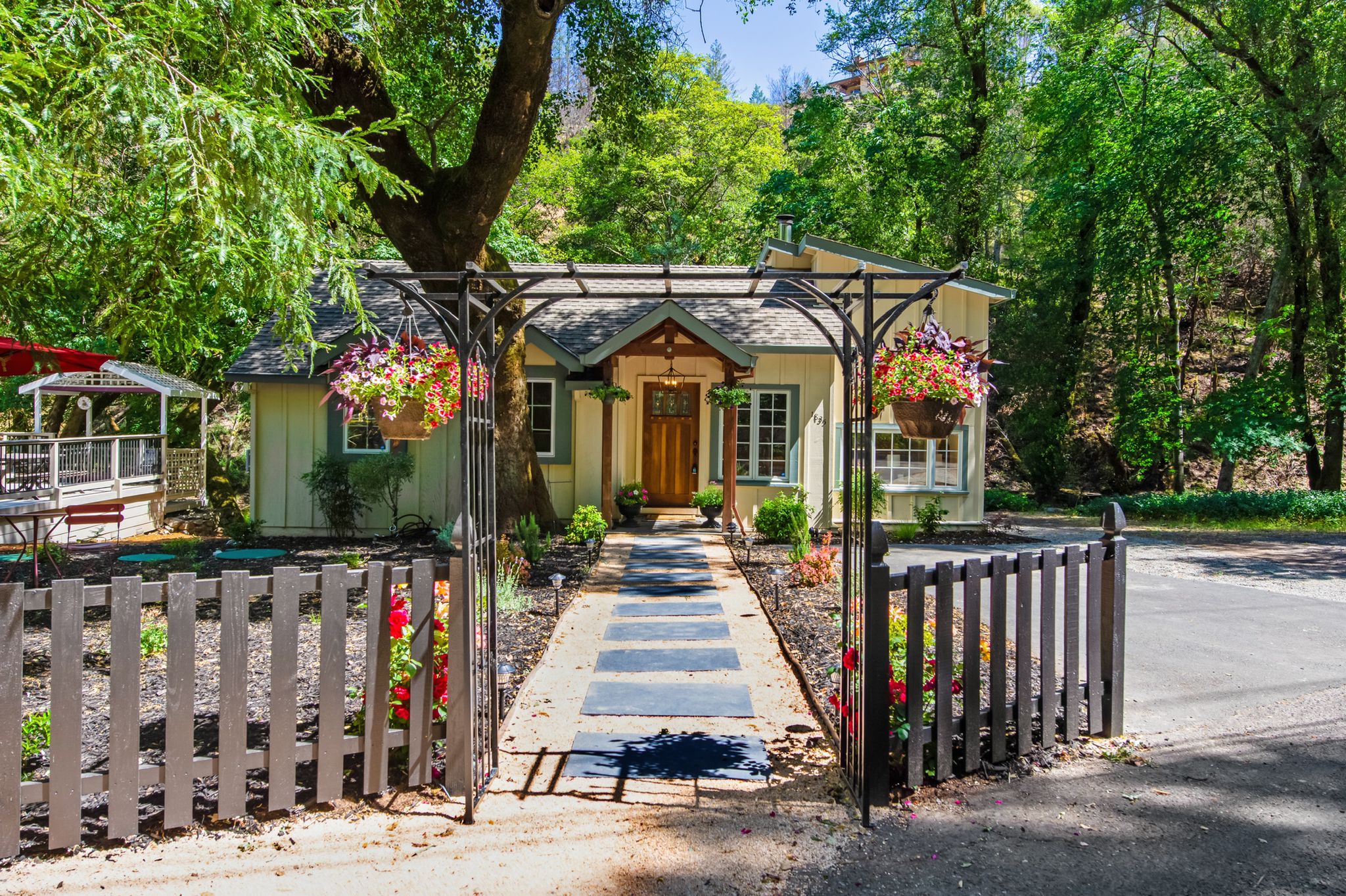 Coastal Creekside Wine Country Hideaway