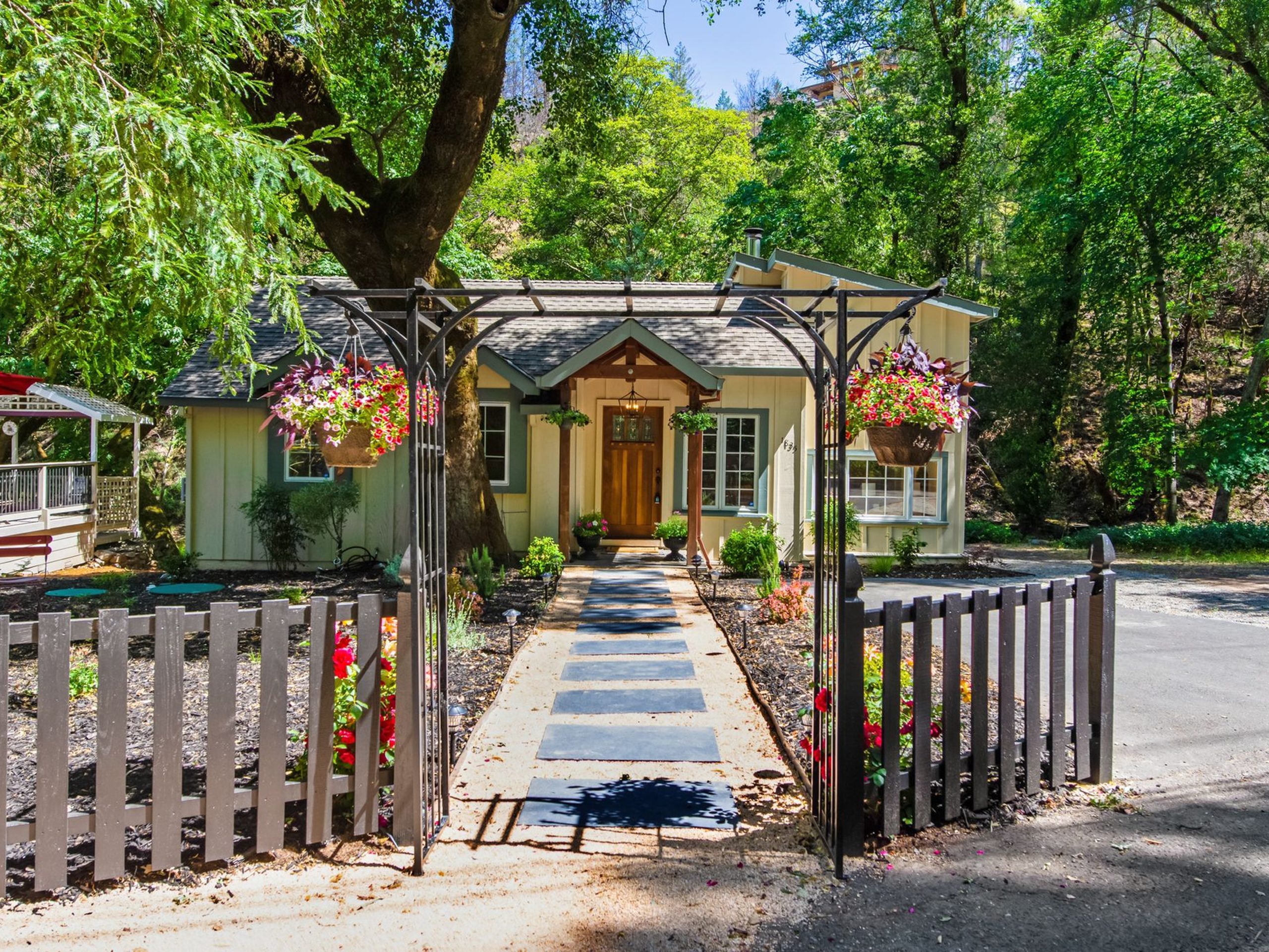 Coastal Creekside Wine Country Hideaway