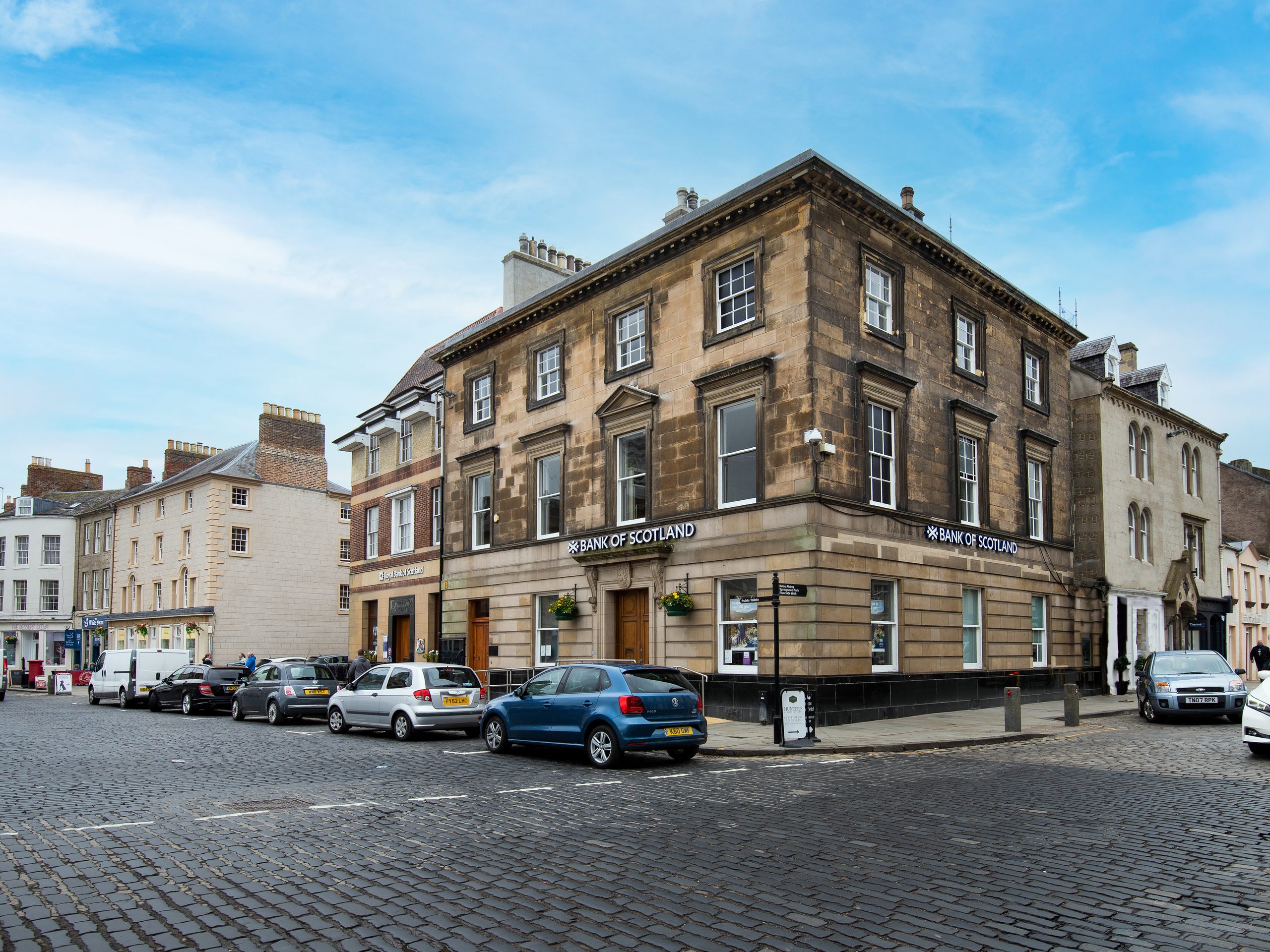 Linen House & The Scott Apartment