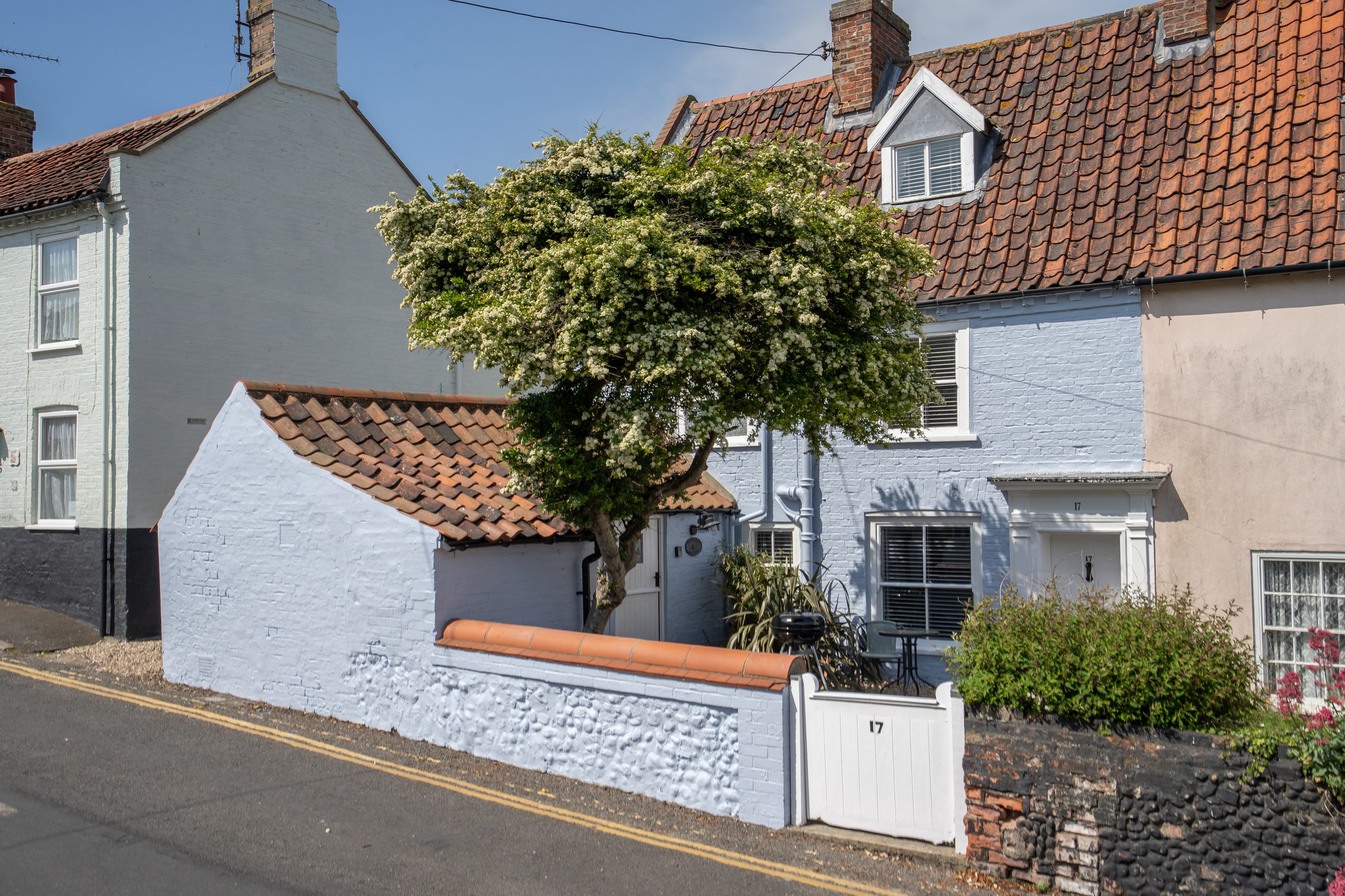 Fisherman's Cottage - Image 1