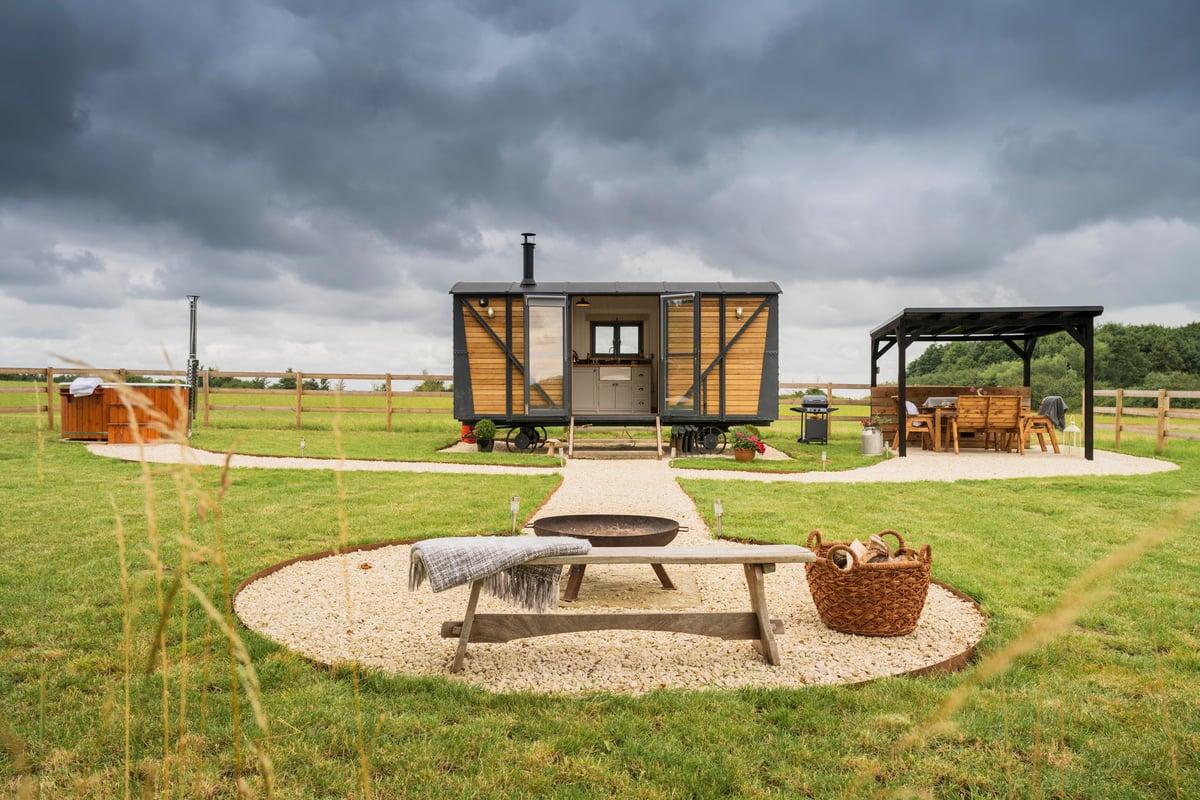 Five Oaks Stays Shepherds Hut