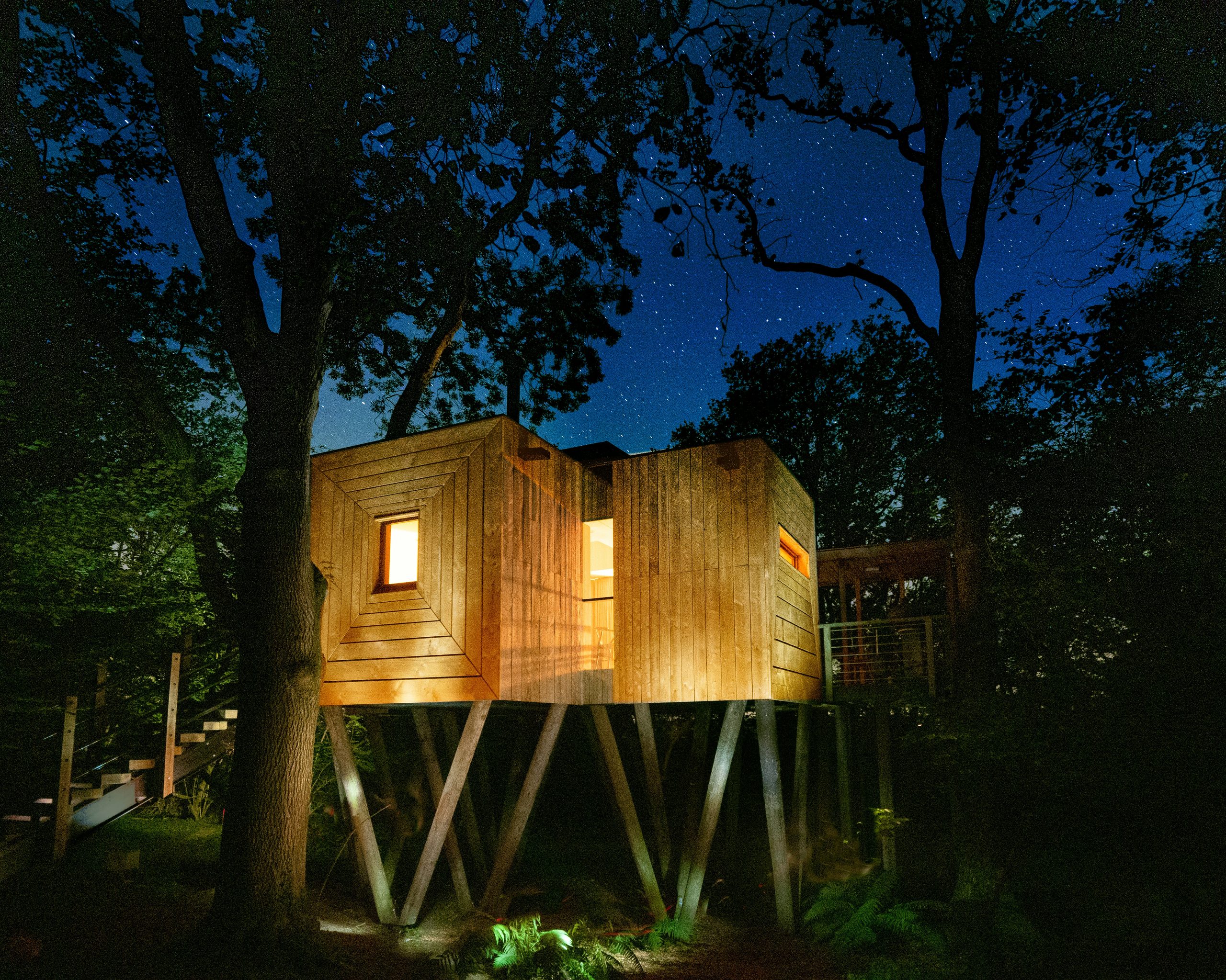 Pinwheel Treehouse - Image 1