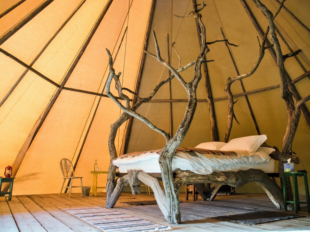 Knepp Tipi