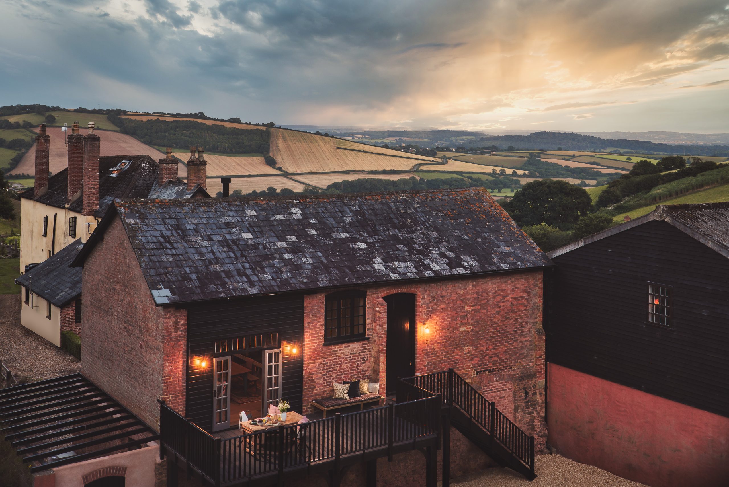 Redbrick Barn and Studio - Image 1