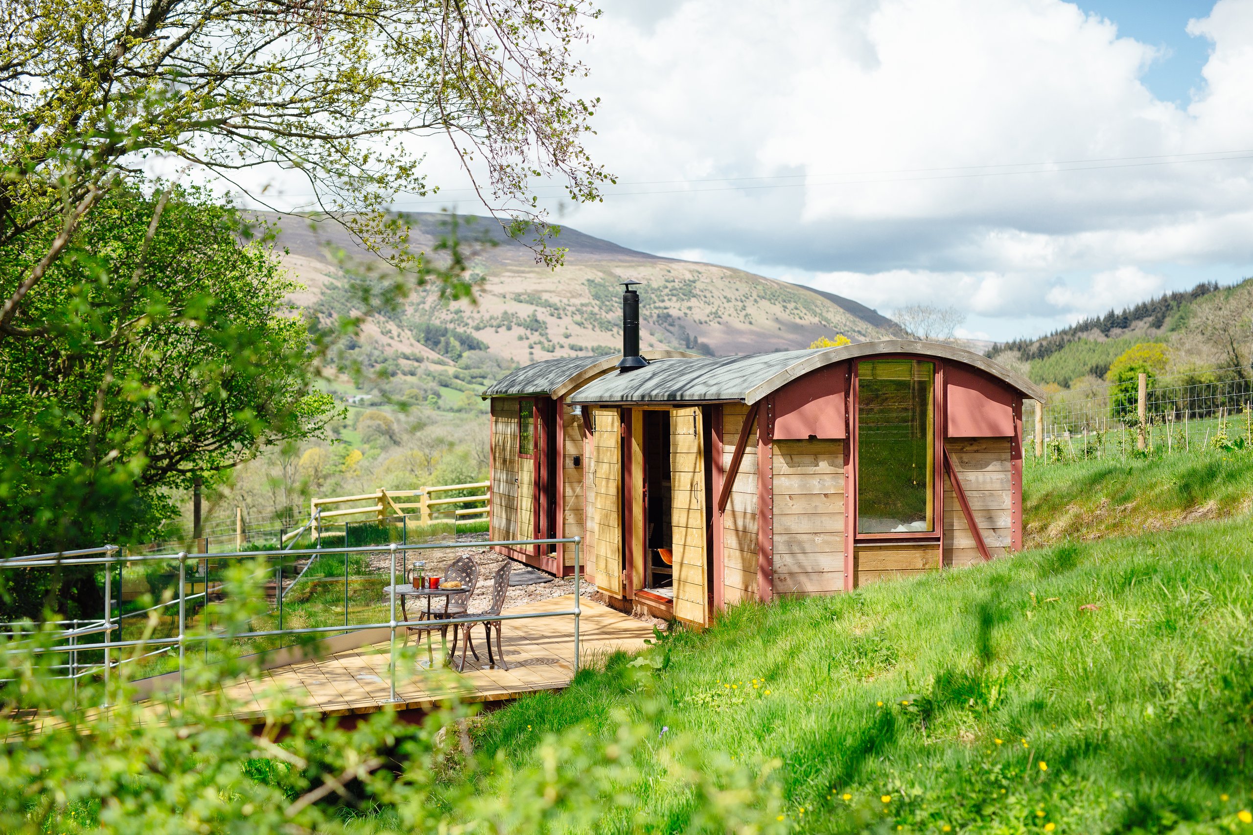 Llanthony Castaway