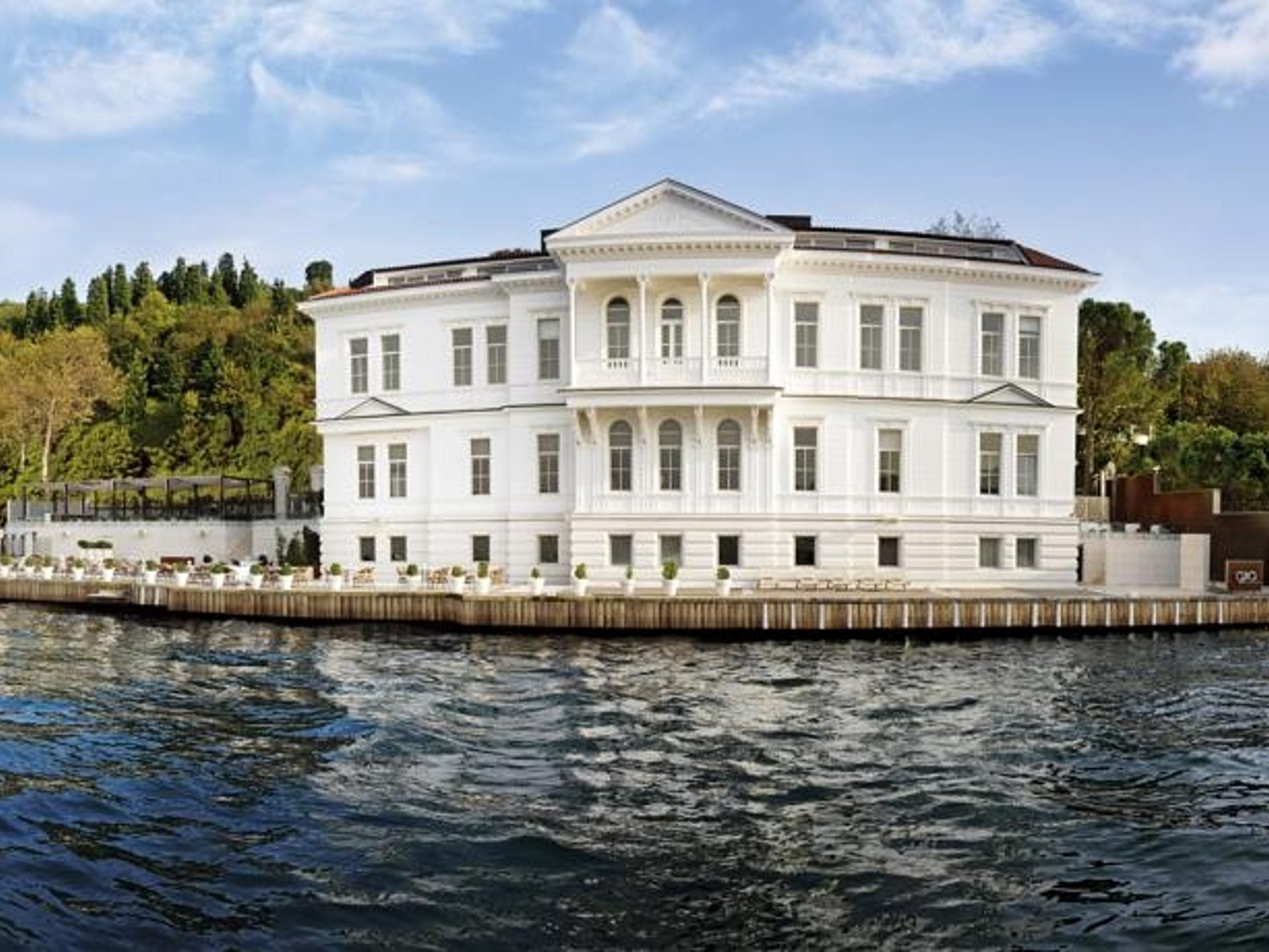 Ajia Hotel