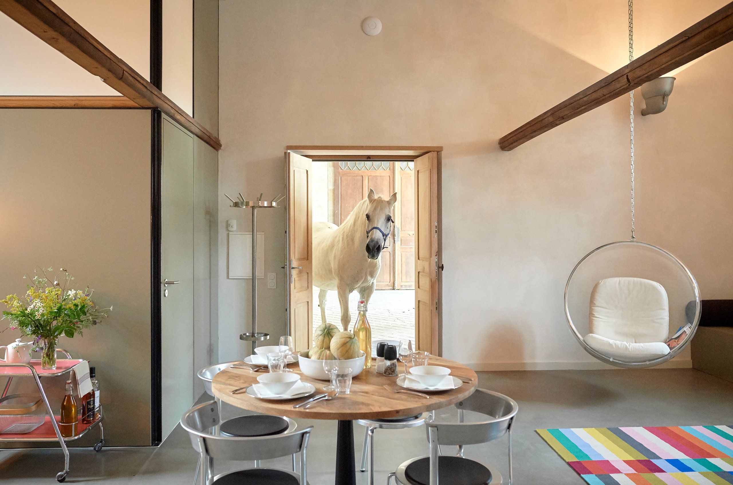 Ecurie Sud Apartments - Image 1