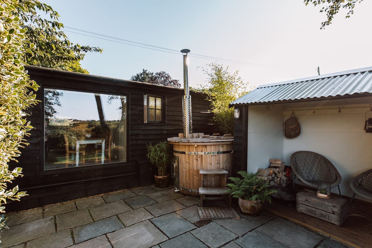 Hill Cabin - Image 1