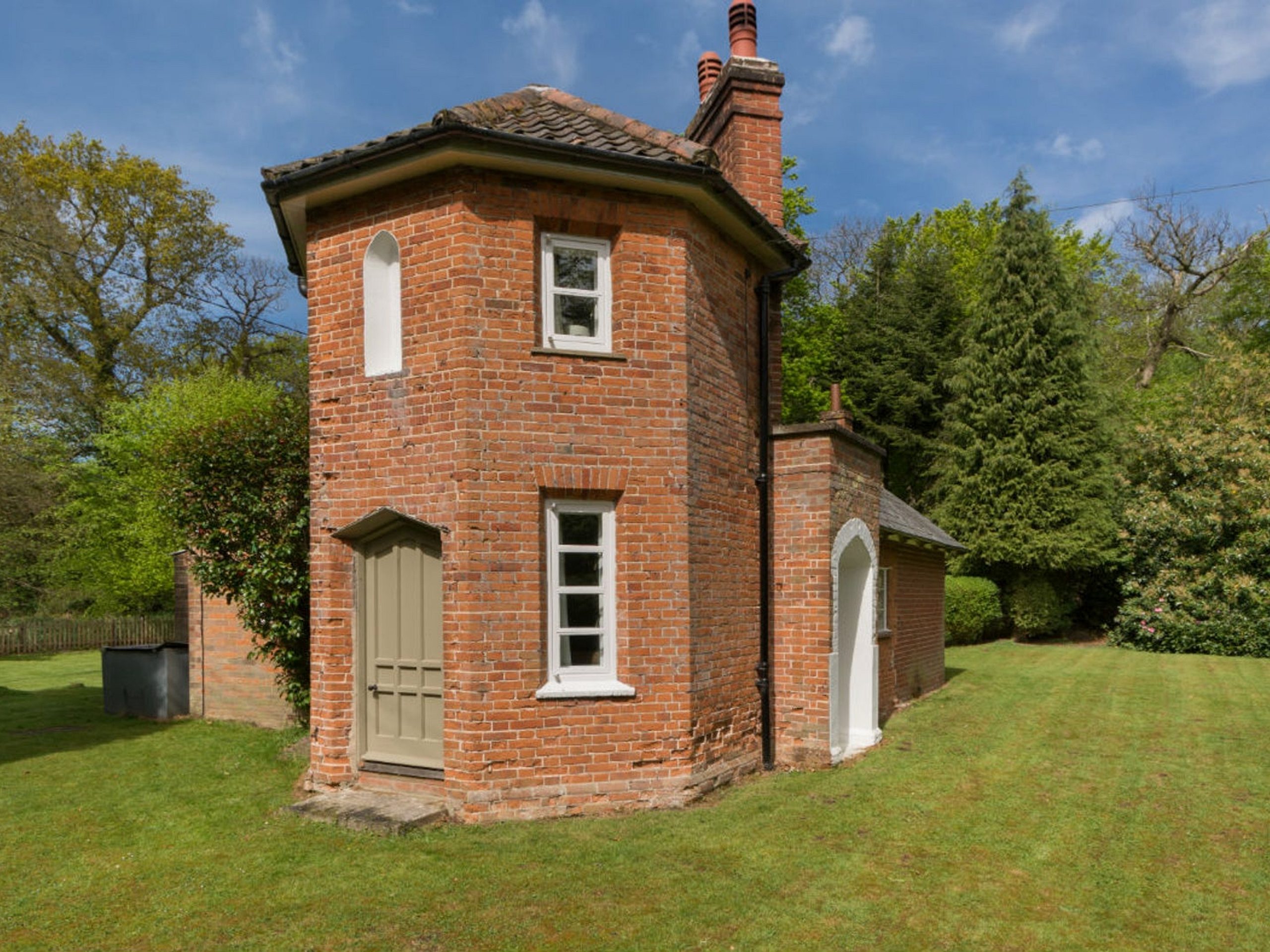 Mustard Pot Cottage
