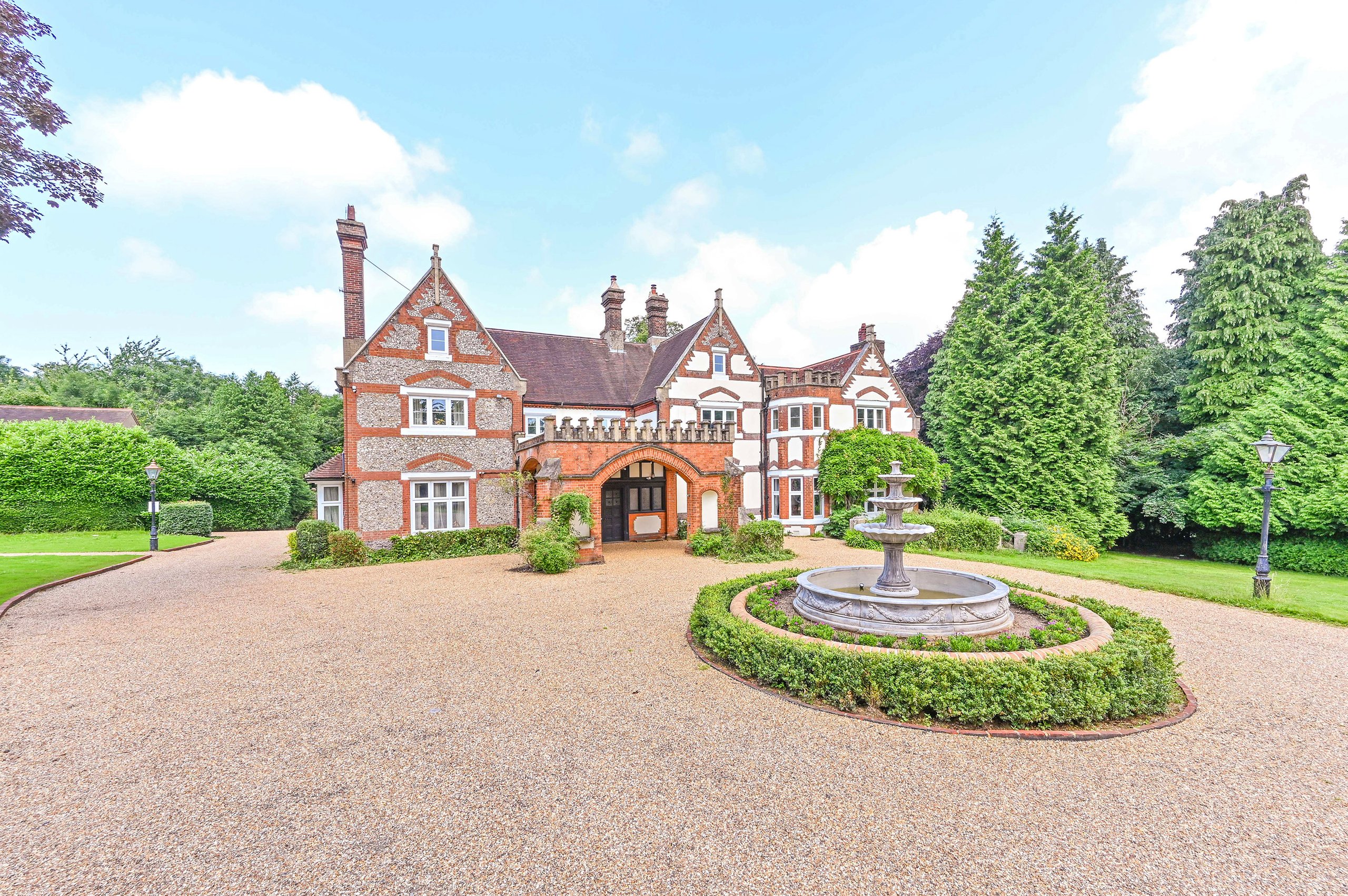Kingswood Manor