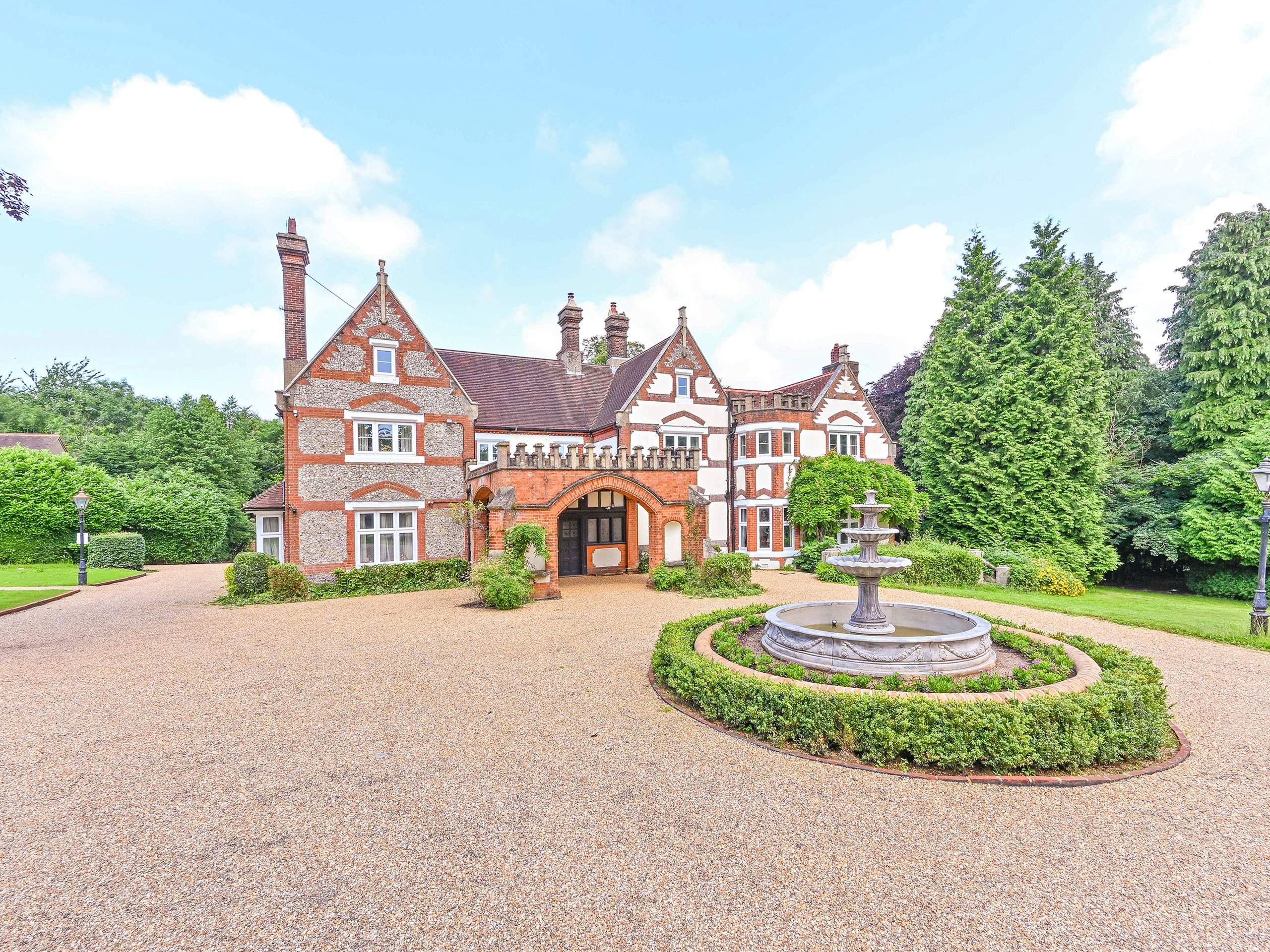 Kingswood Manor