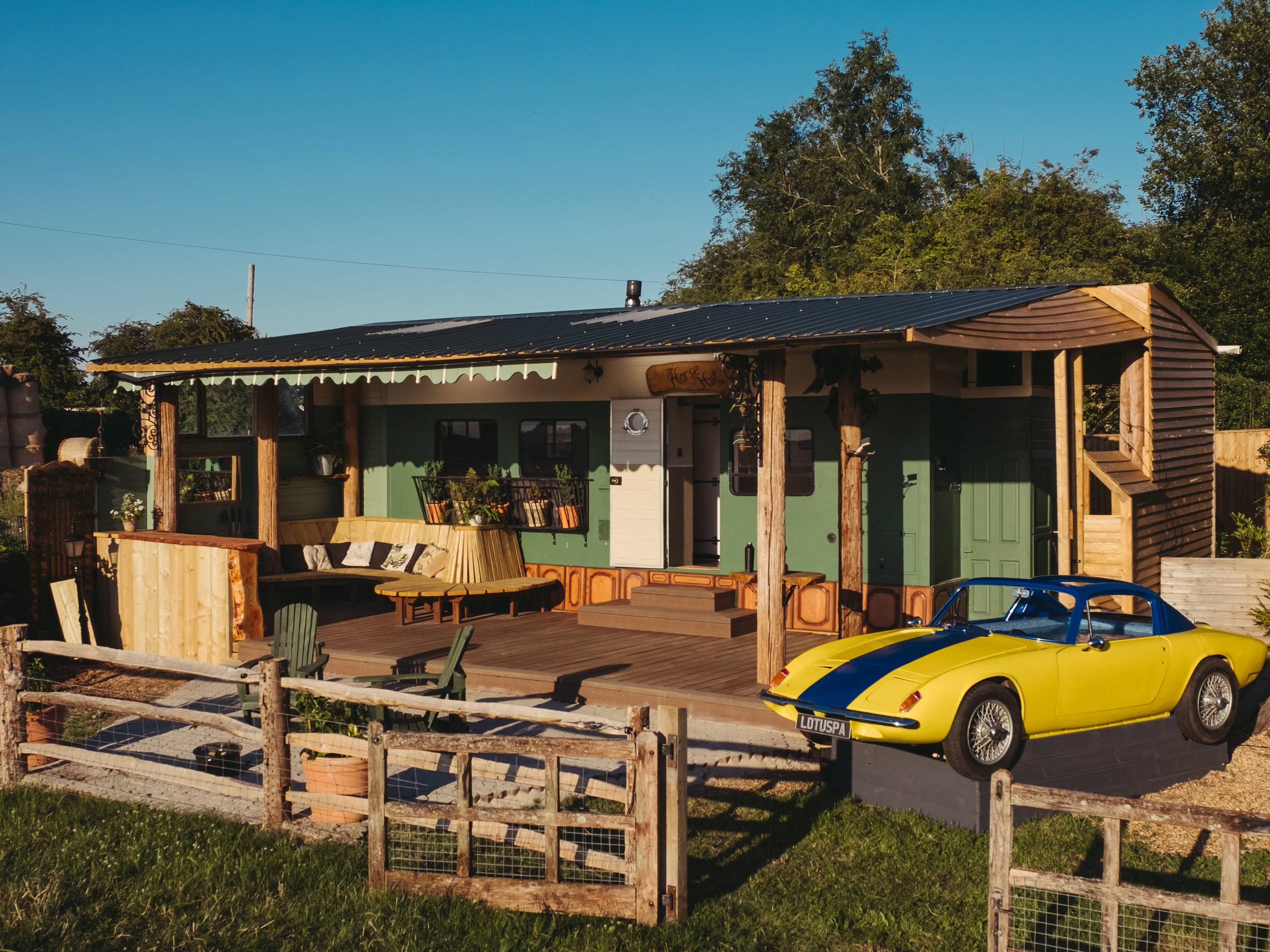 Horse Hut
