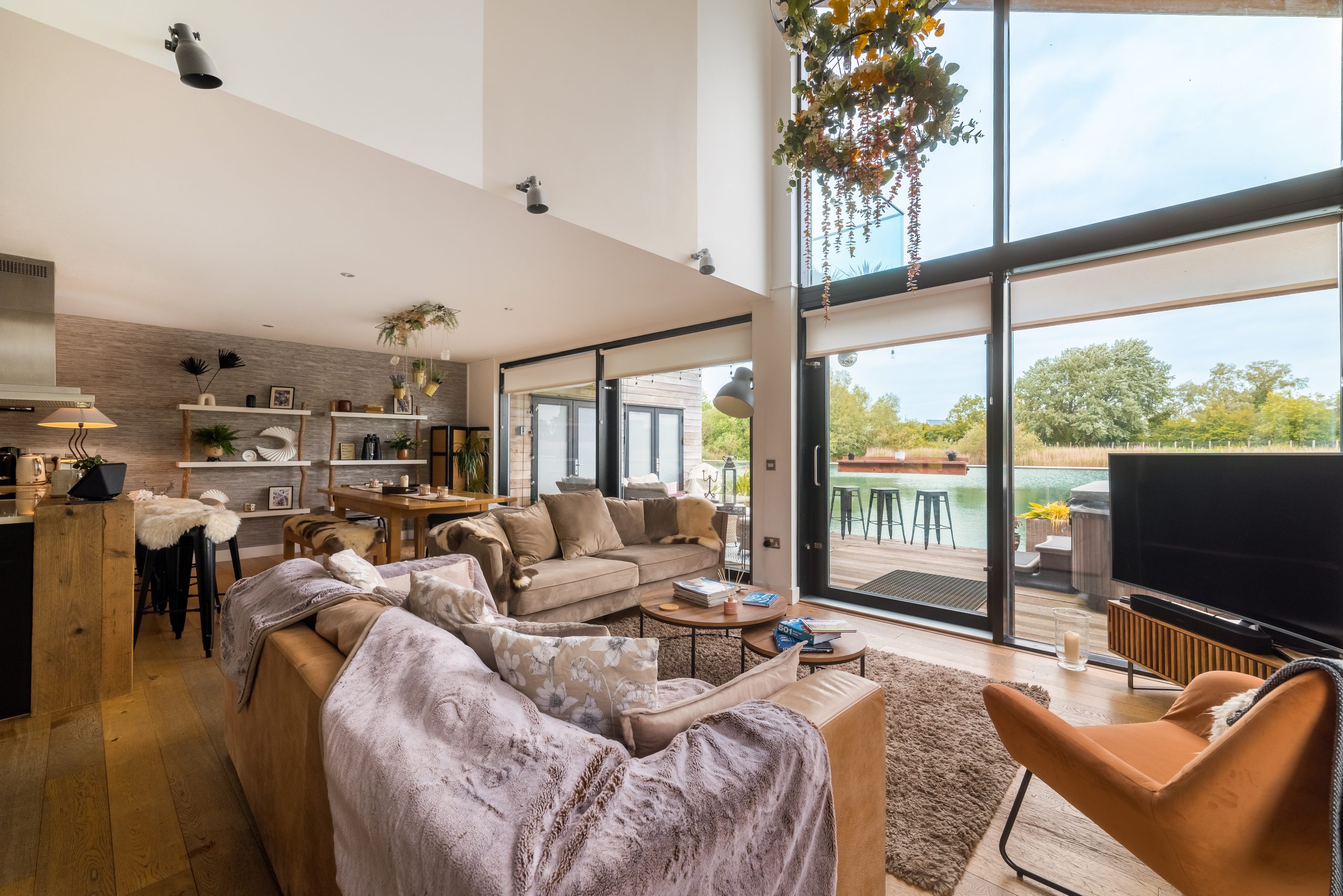 Kingfisher Lodge - Image 1