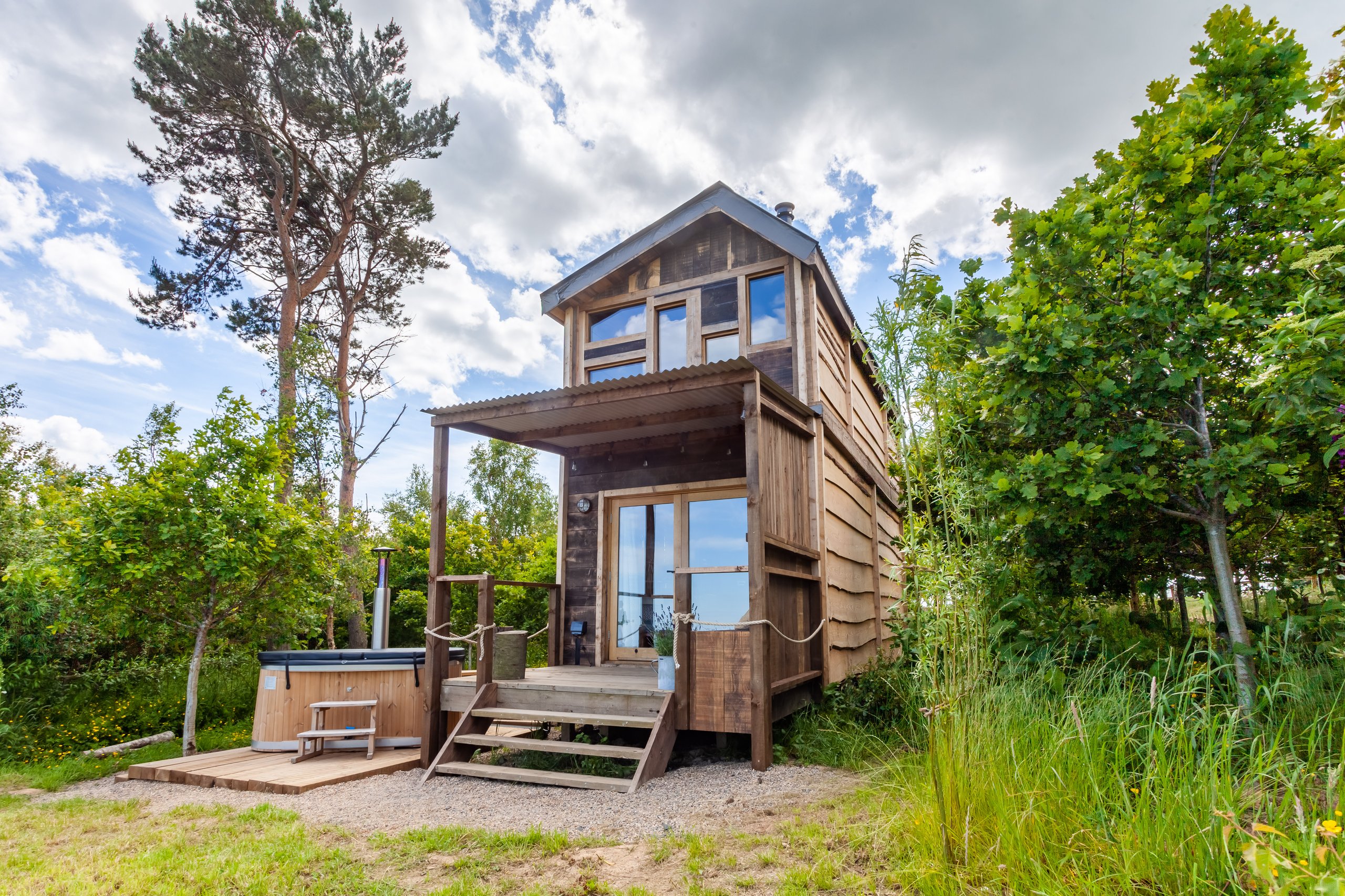 Hillside Huts &amp; Cabins