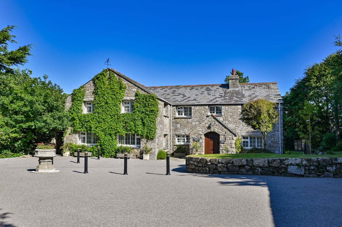 Tremaine Manor