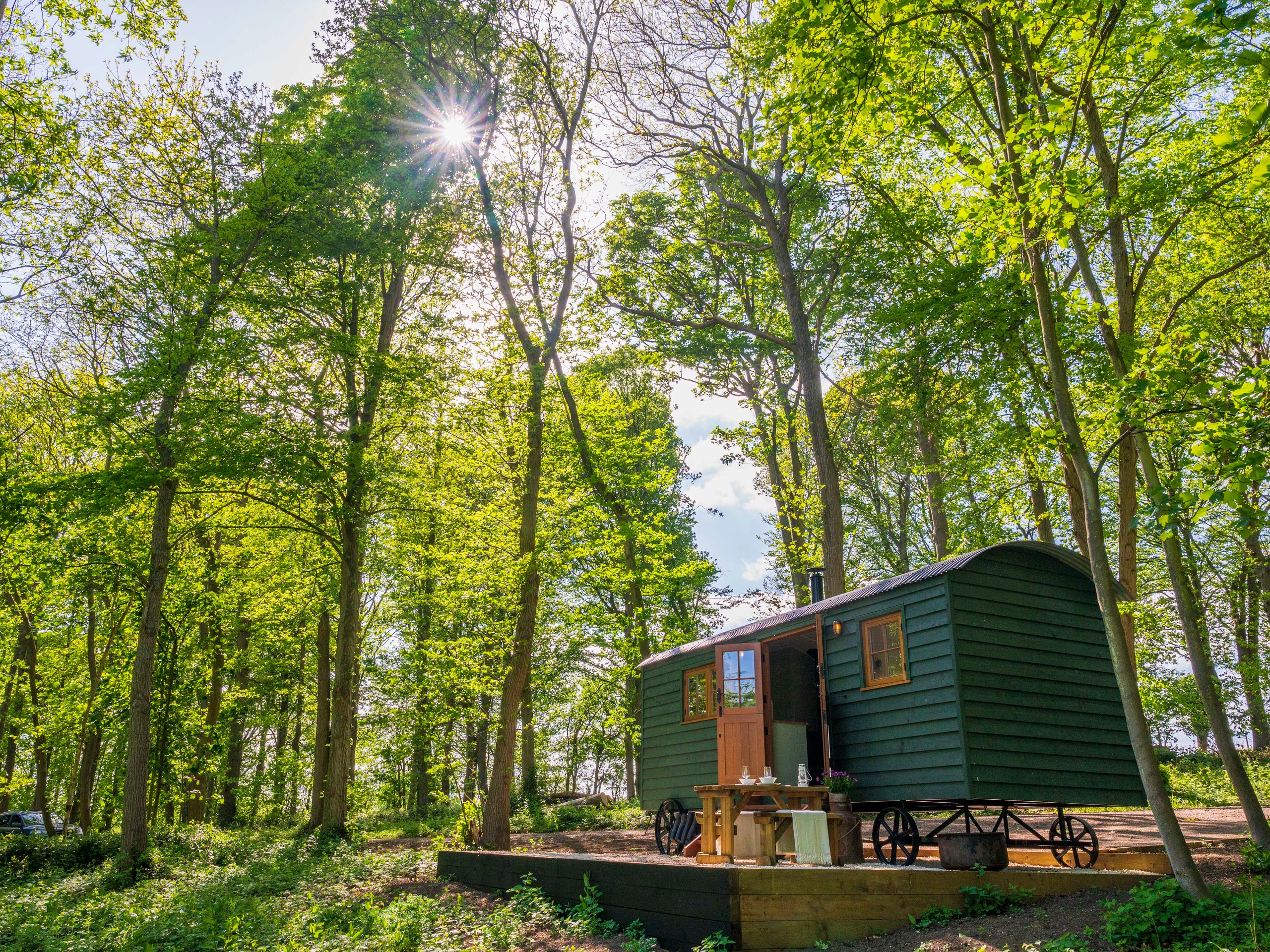 Red Kite Retreat - Luxury Shepherd's Hut 1