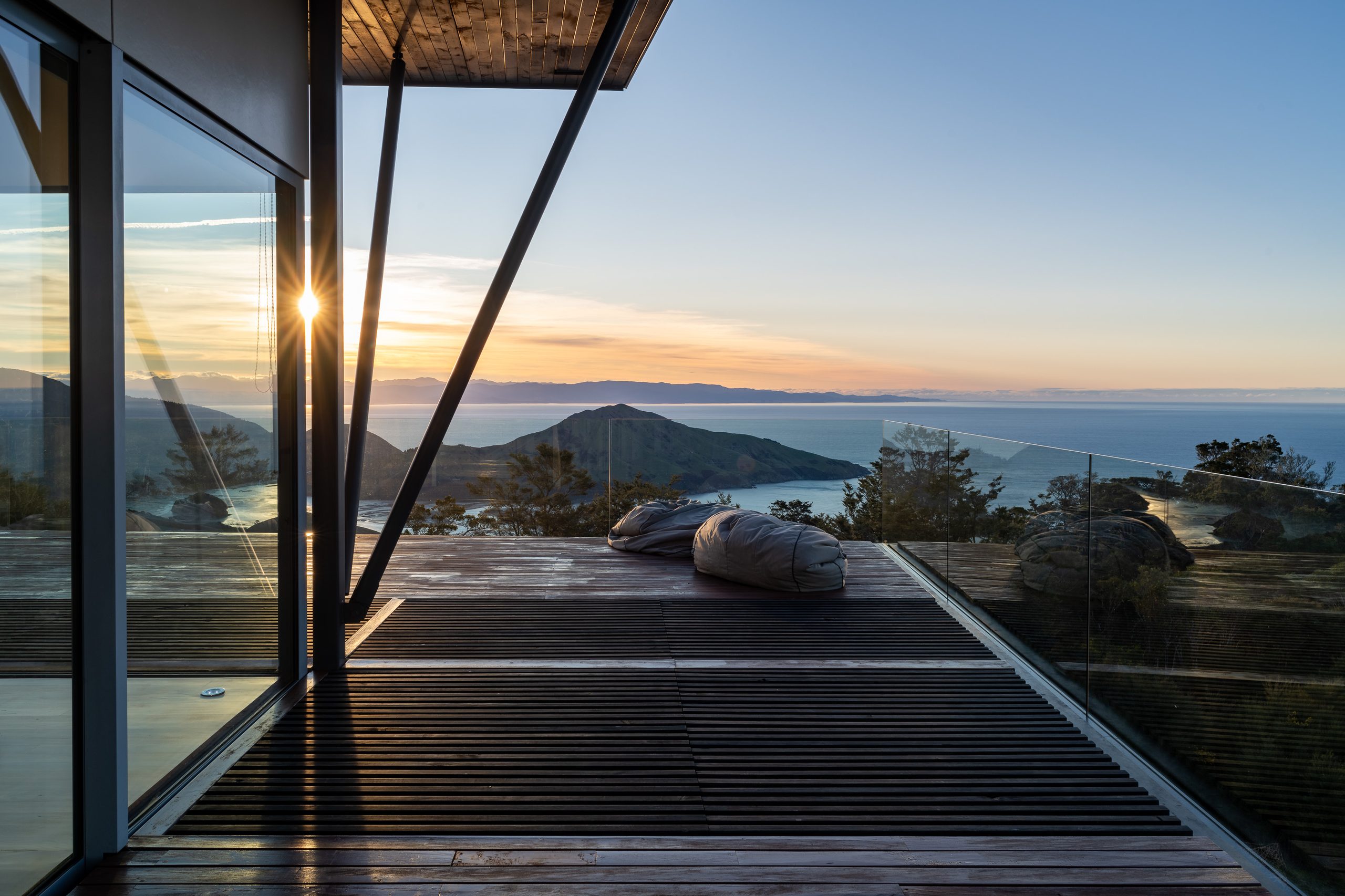 Peak View Retreat - Image 1