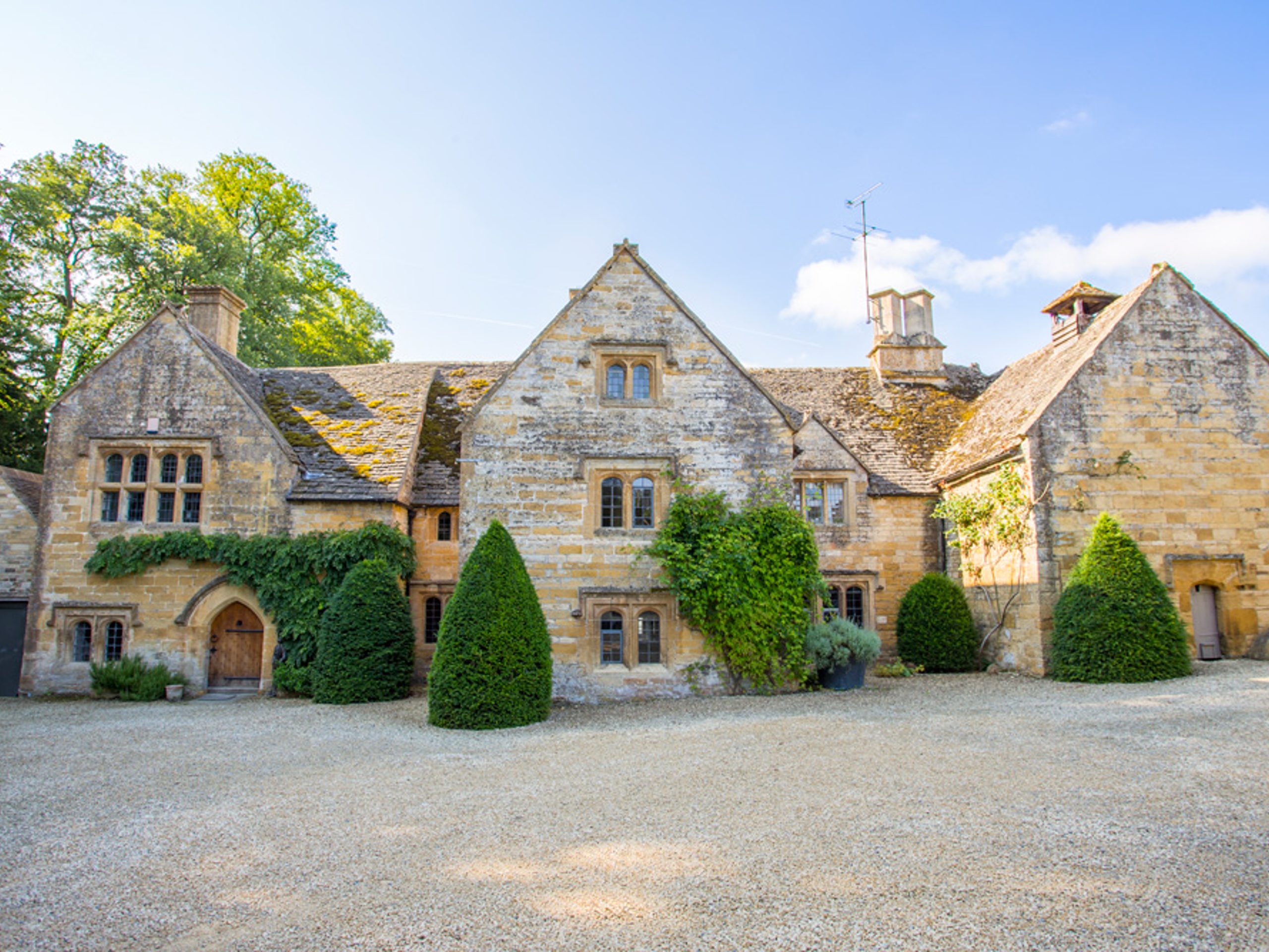 Cotswold Manor