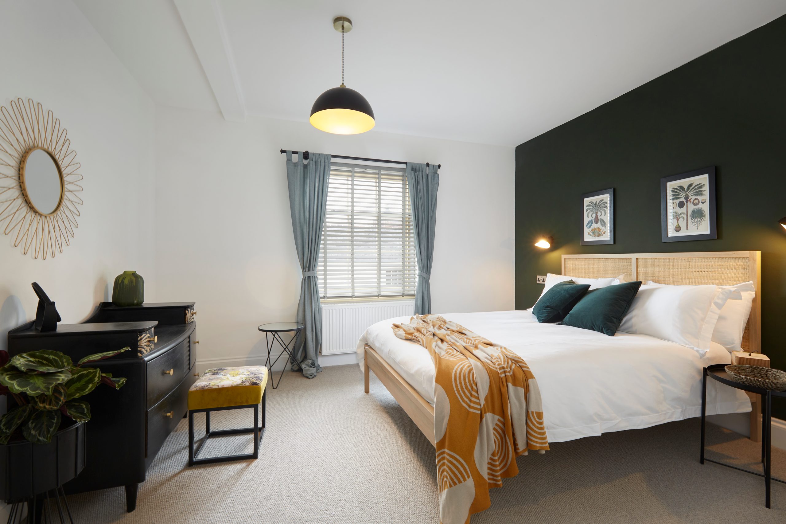 Kin Rooms - Image 1