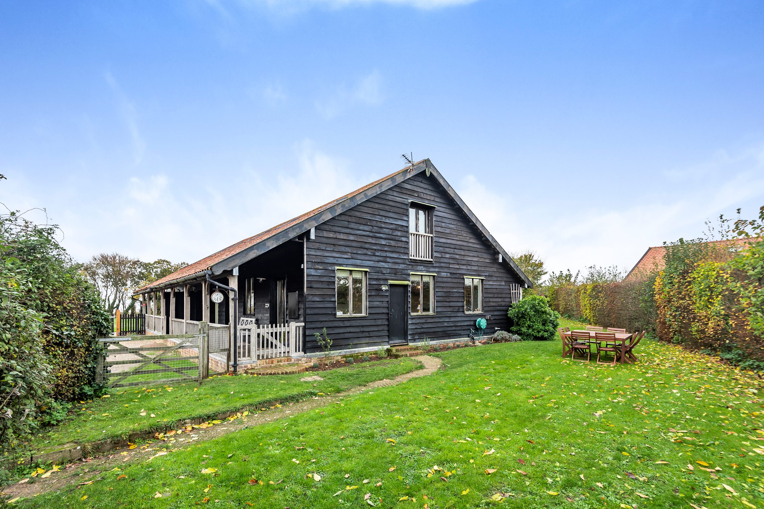 Samphire Cottage - Image 1