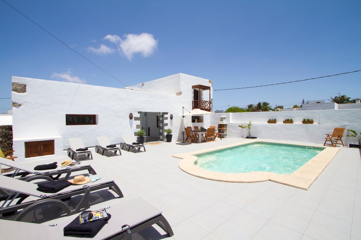 Tiagua 81 Apartments