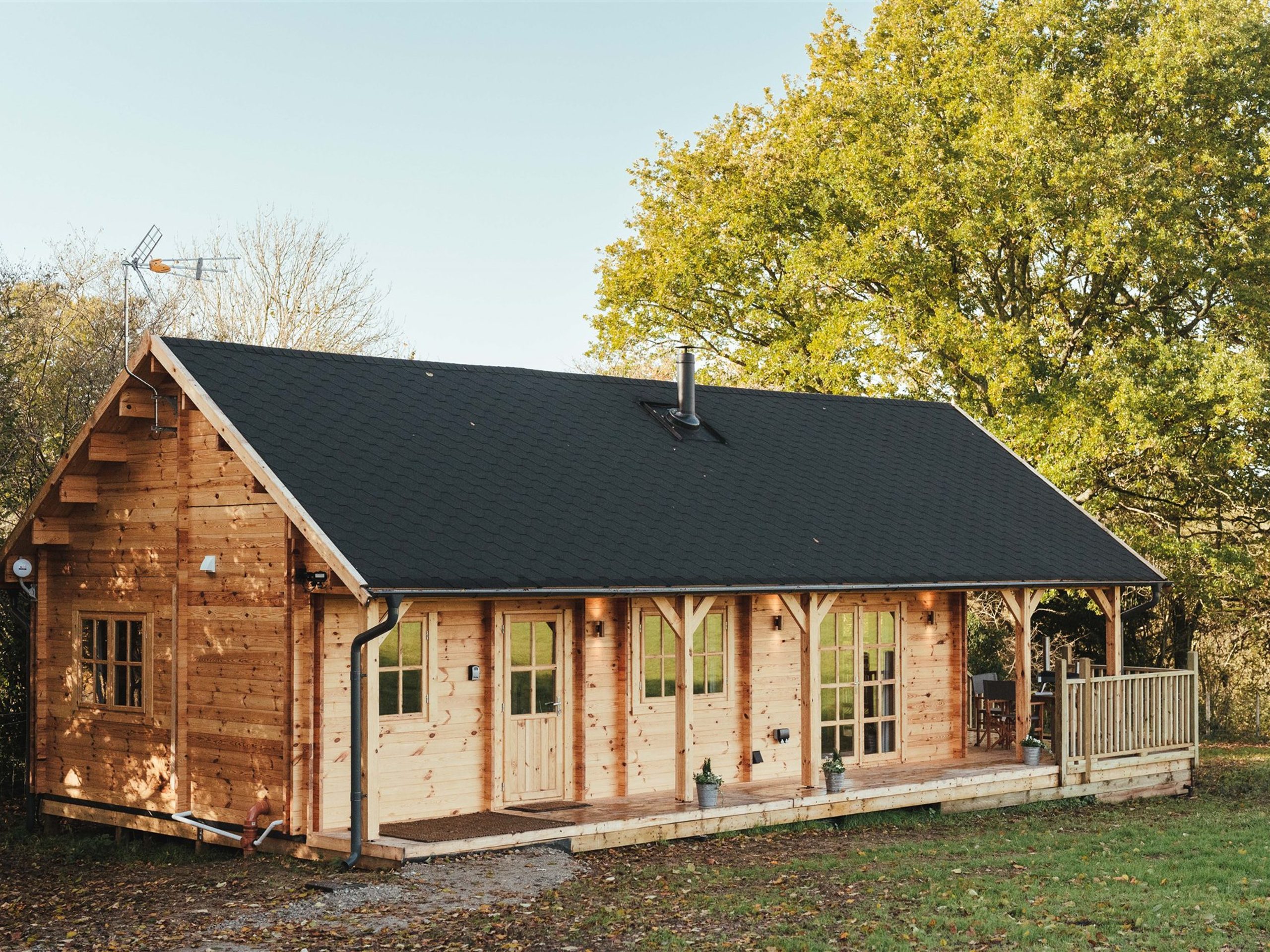 Daisy Chain Cabin