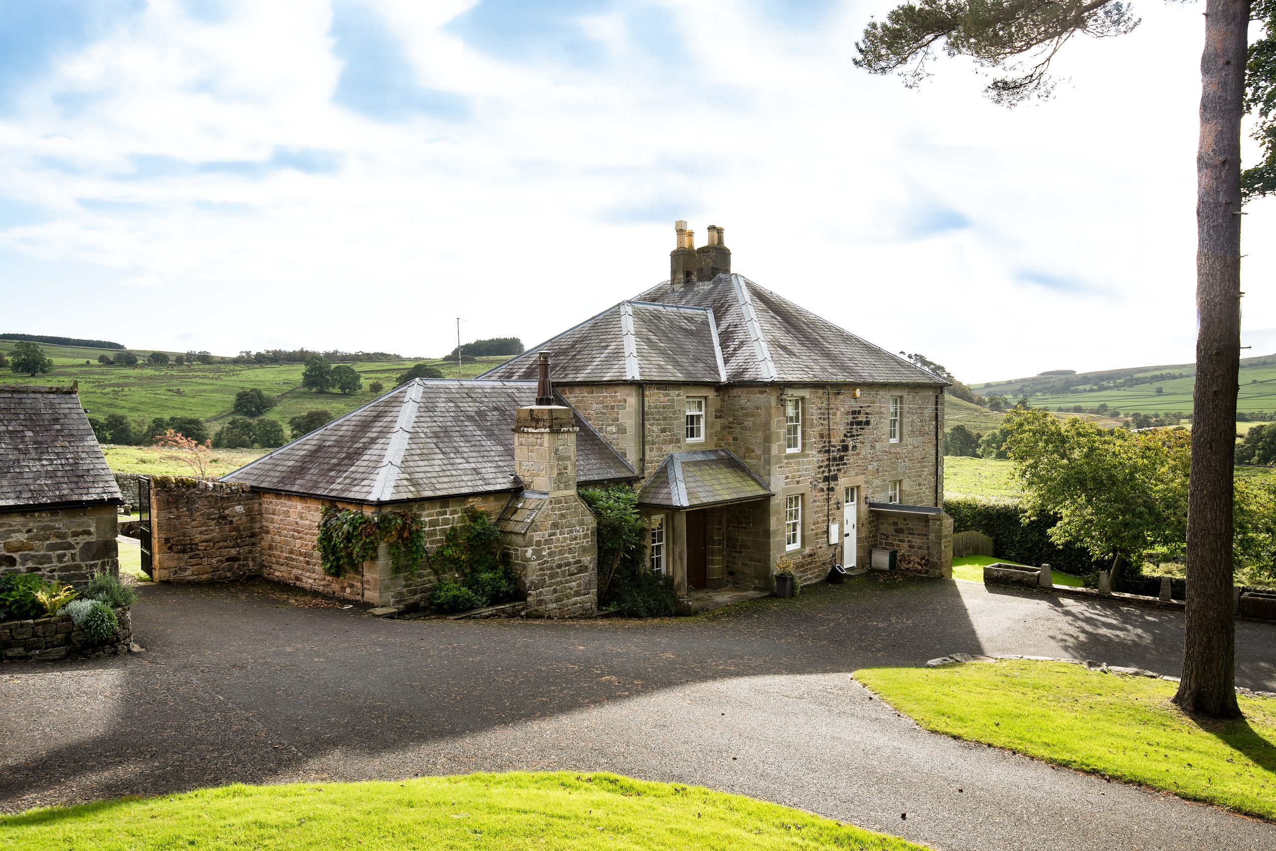 Broadgate House & Steading - Image 1