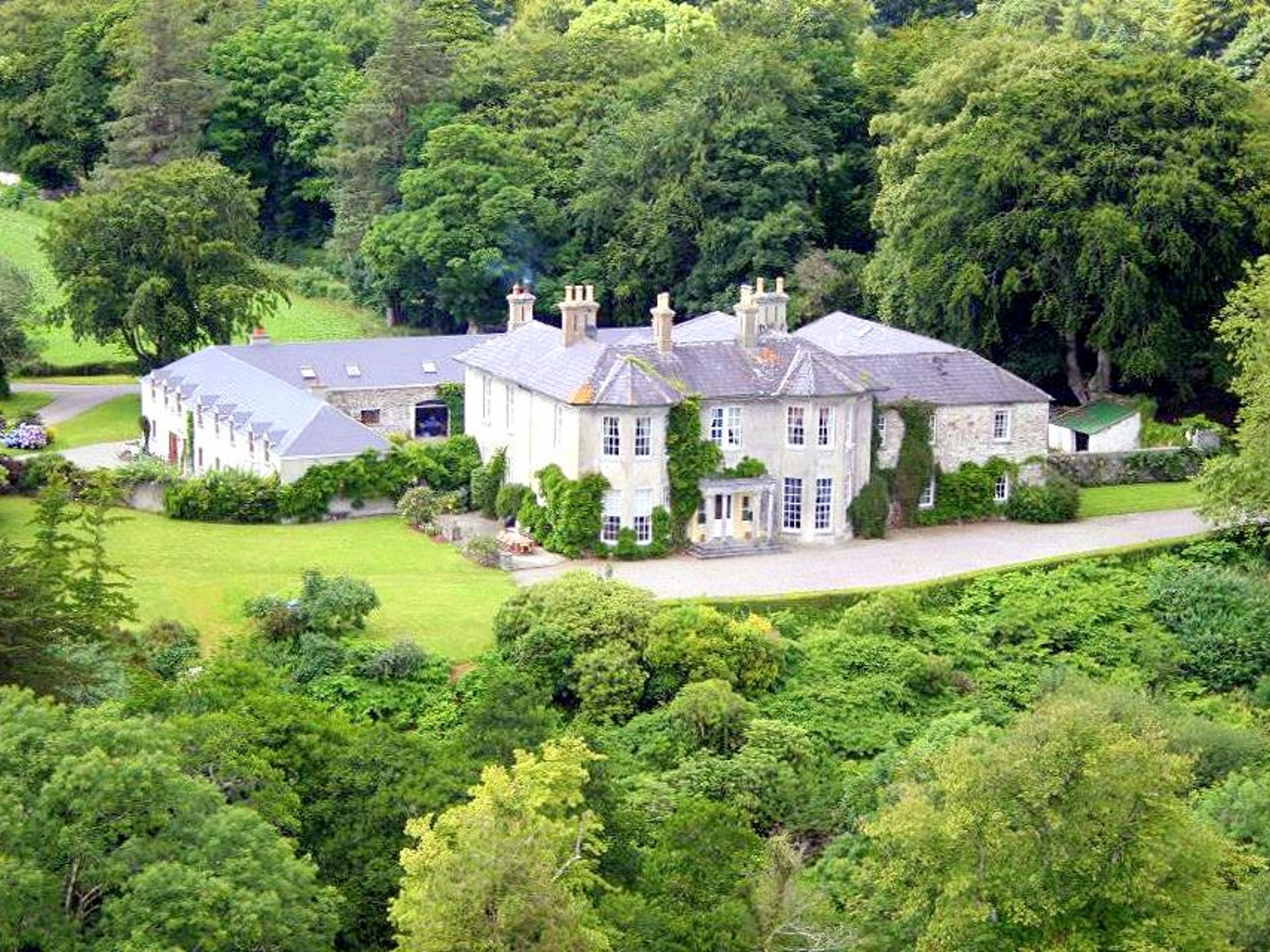 Kerry Manor House
