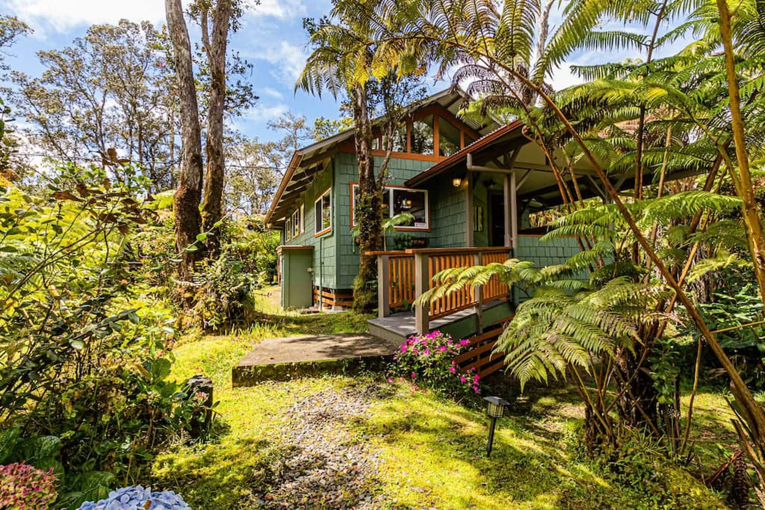 Volcano Kahaualea Cottage - Image 1