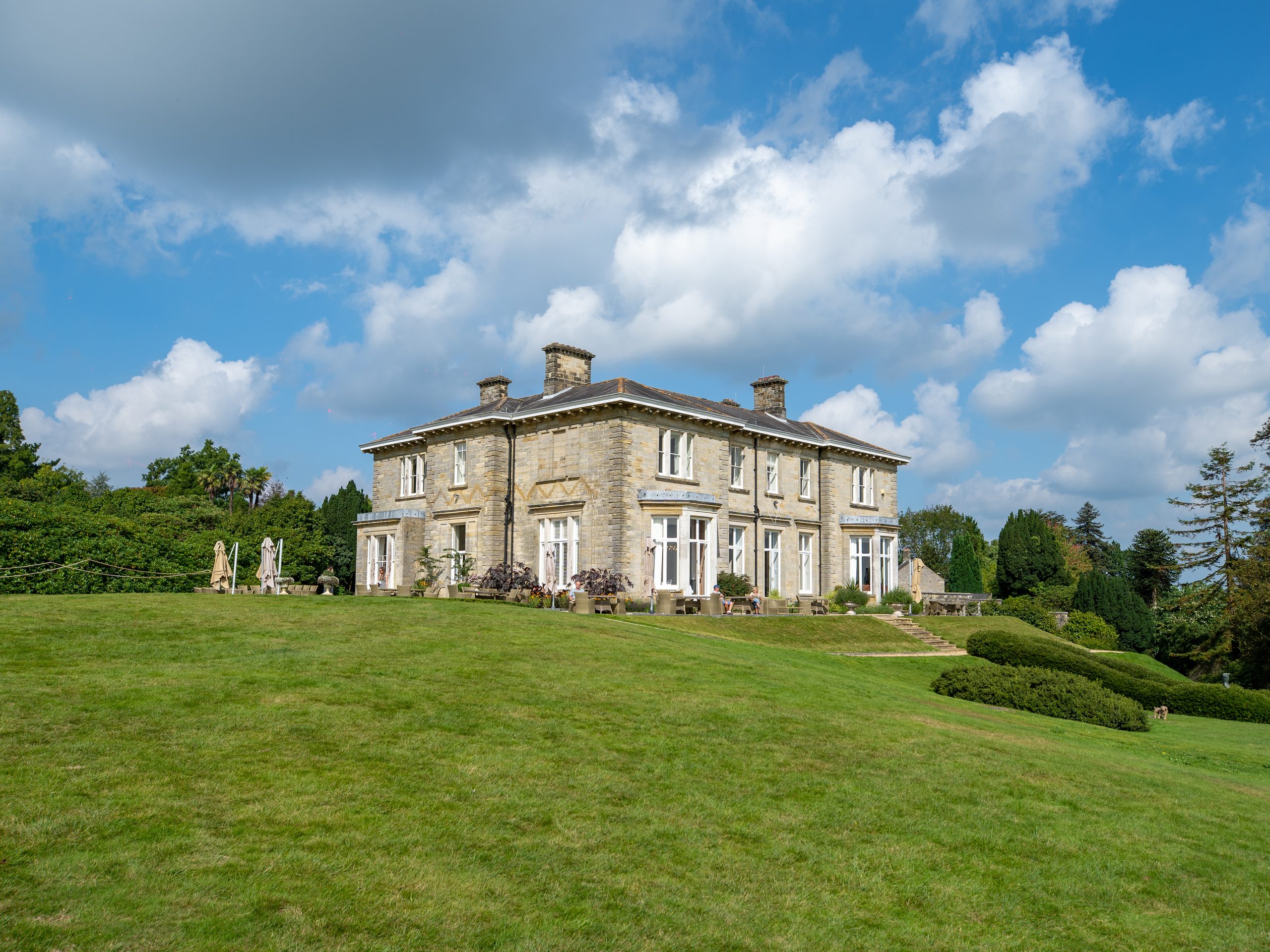 Leonardslee House