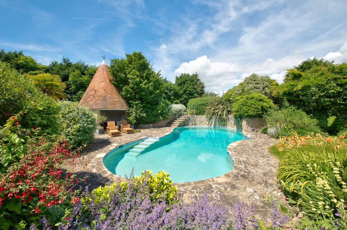 Shalfleet Manor
