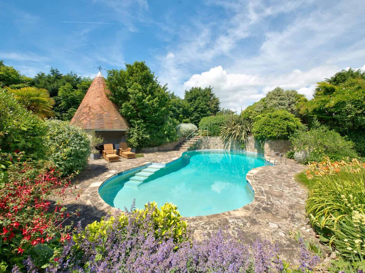 Shalfleet Manor