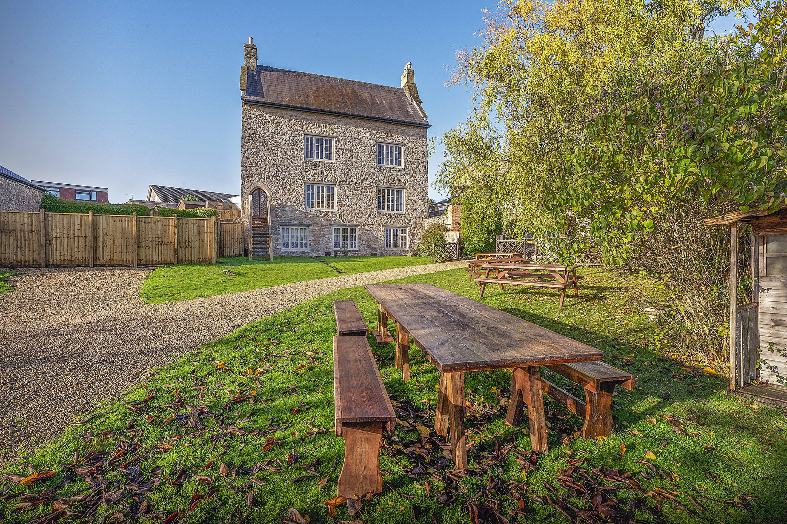 Llanthony Secunda Manor - Image 1