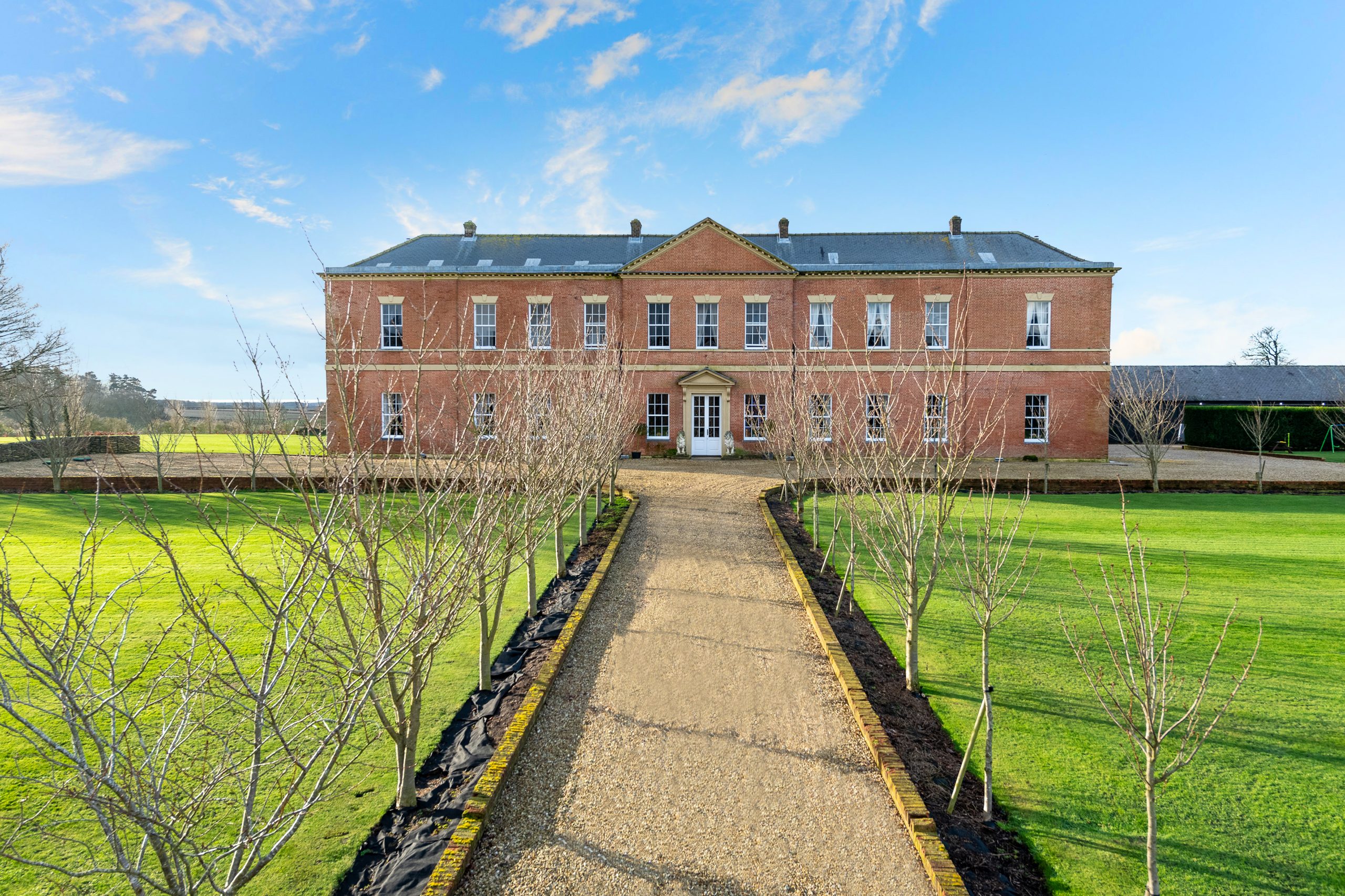 Glentworth Hall - Image 1