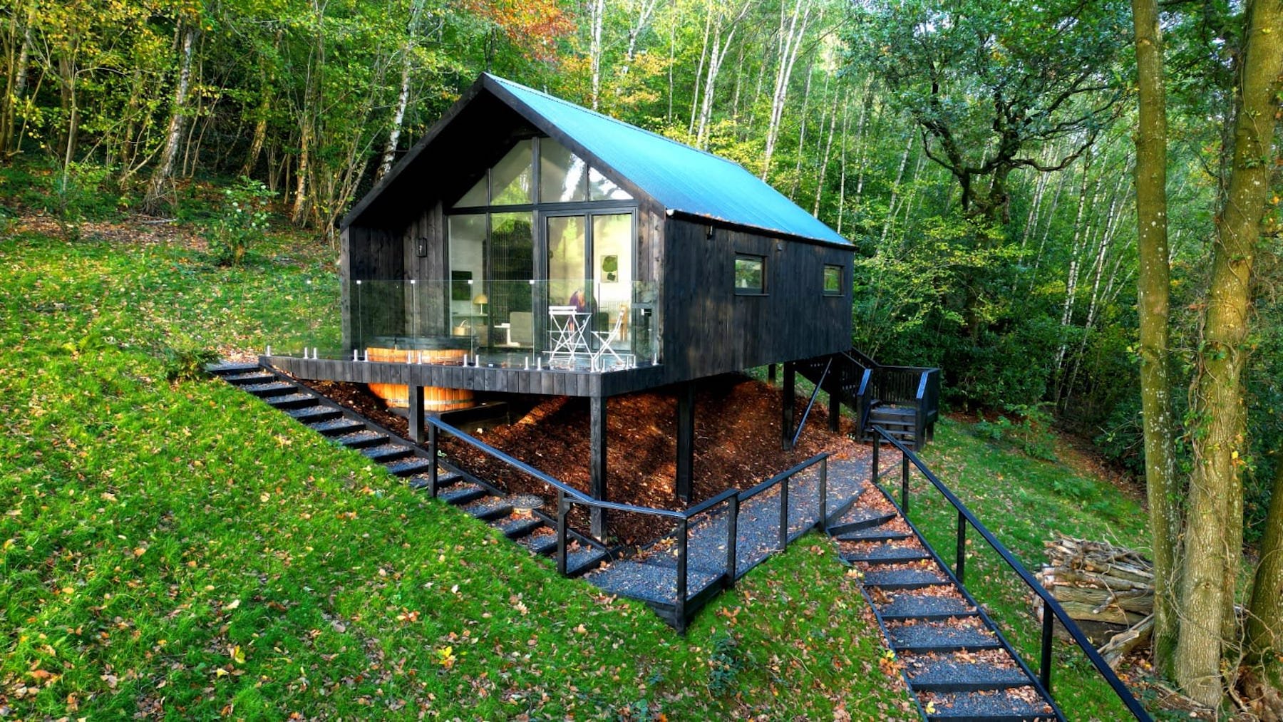 Caban Du - Image 1
