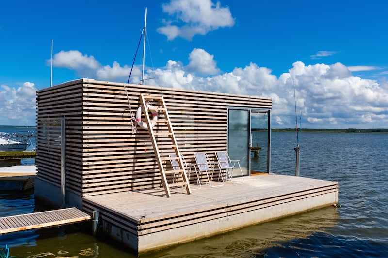 HT Houseboats