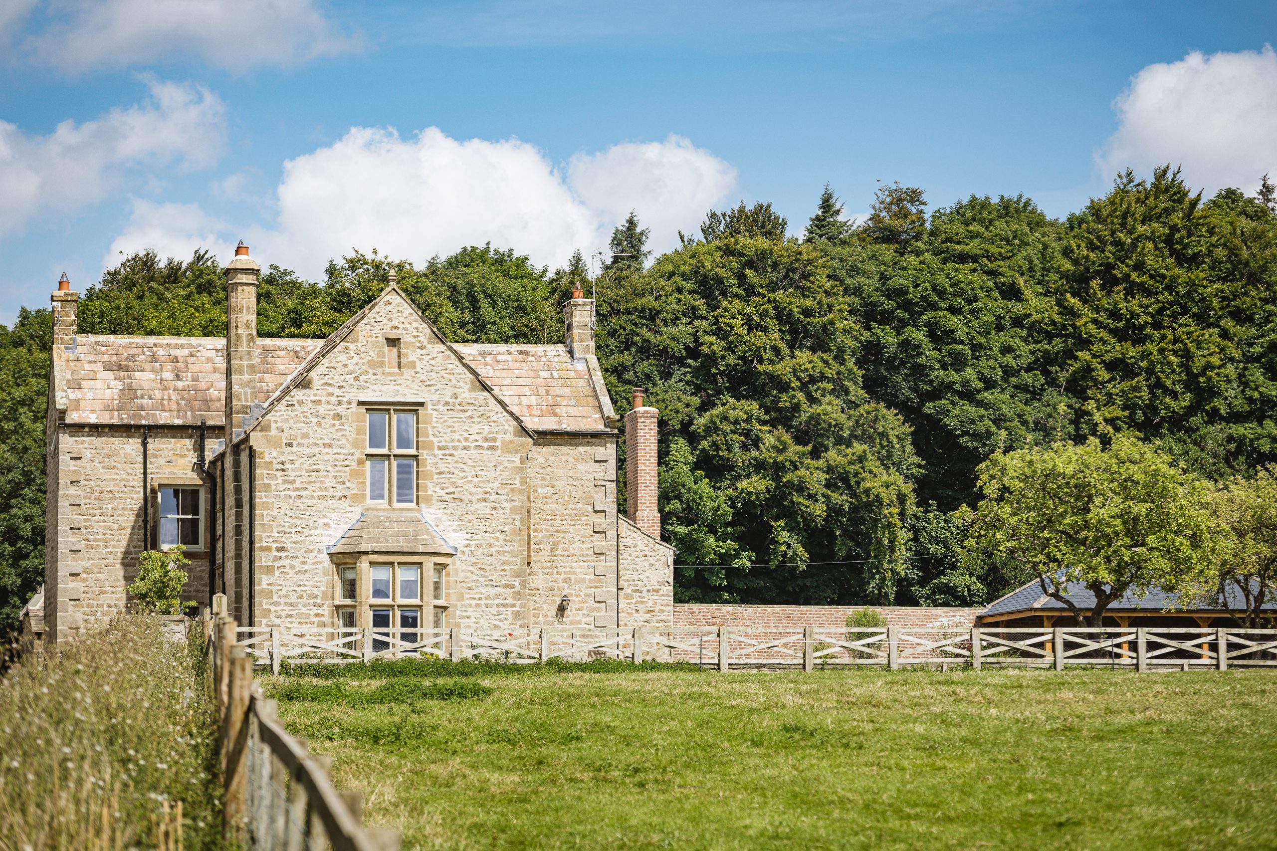 Hollins Farmhouse - Image 1