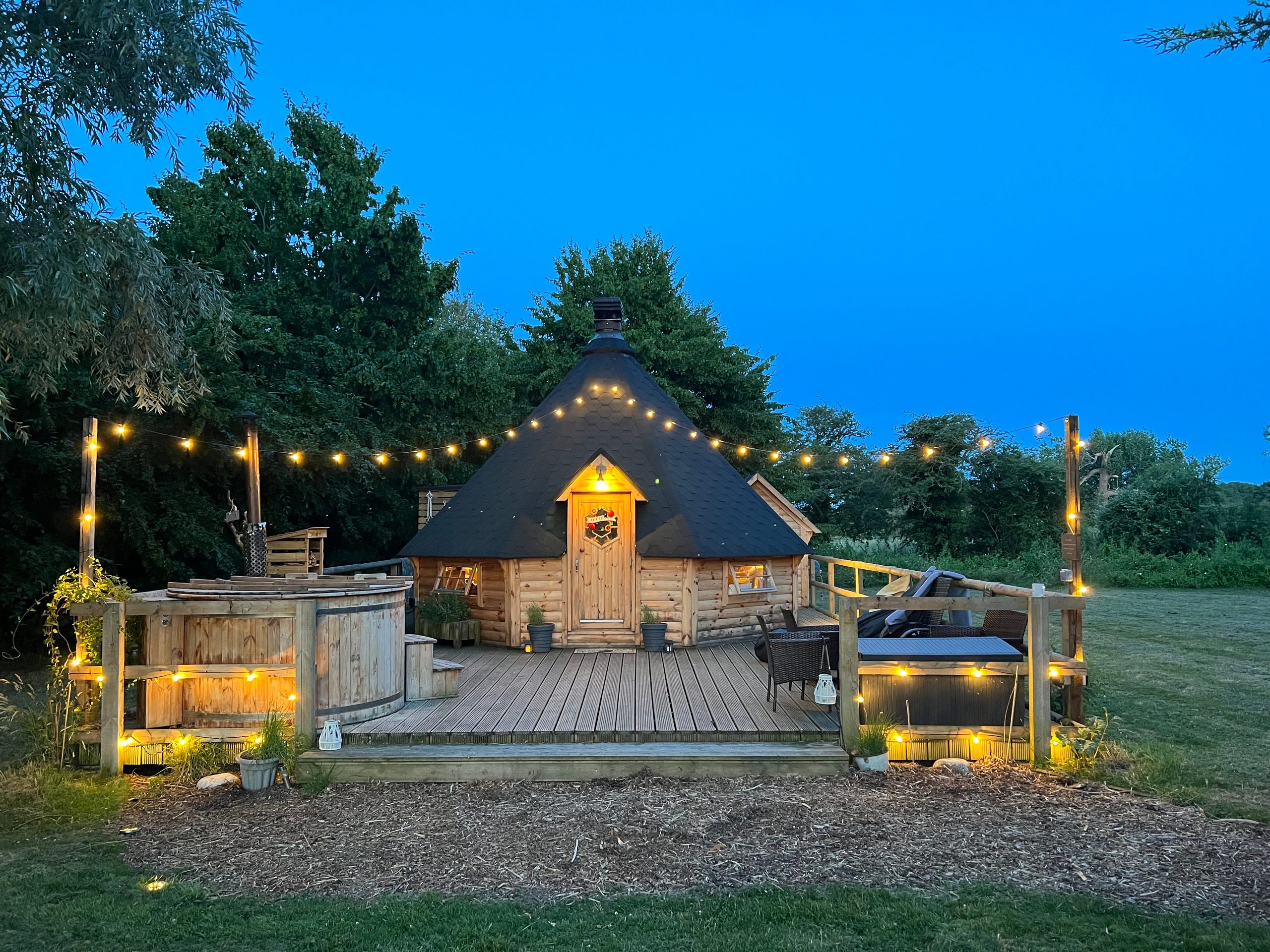 The Hut at Bride Farm - Image 1